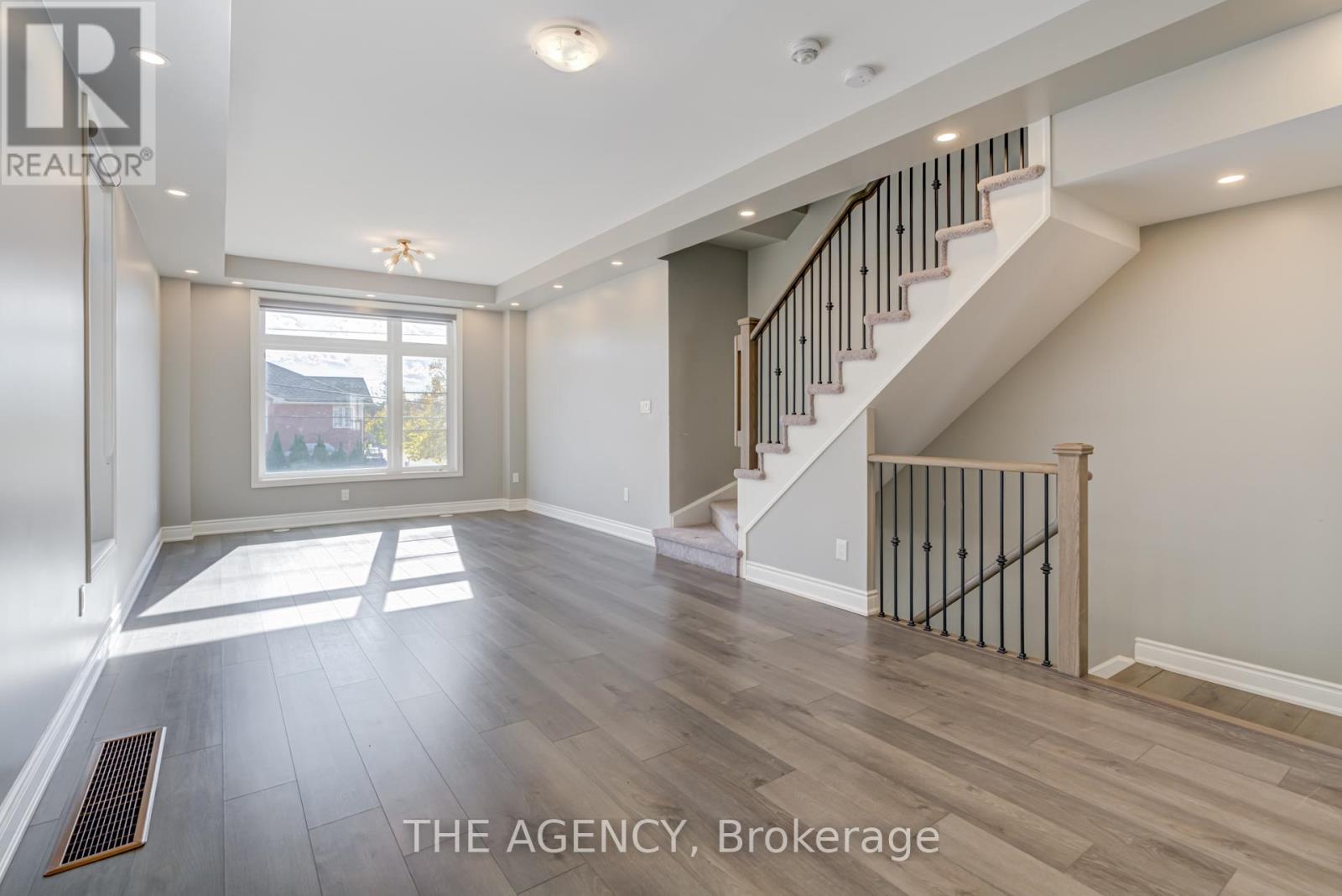 301 - 250 Finch Avenue, Pickering, Ontario  L1V 0G6 - Photo 8 - E12514708