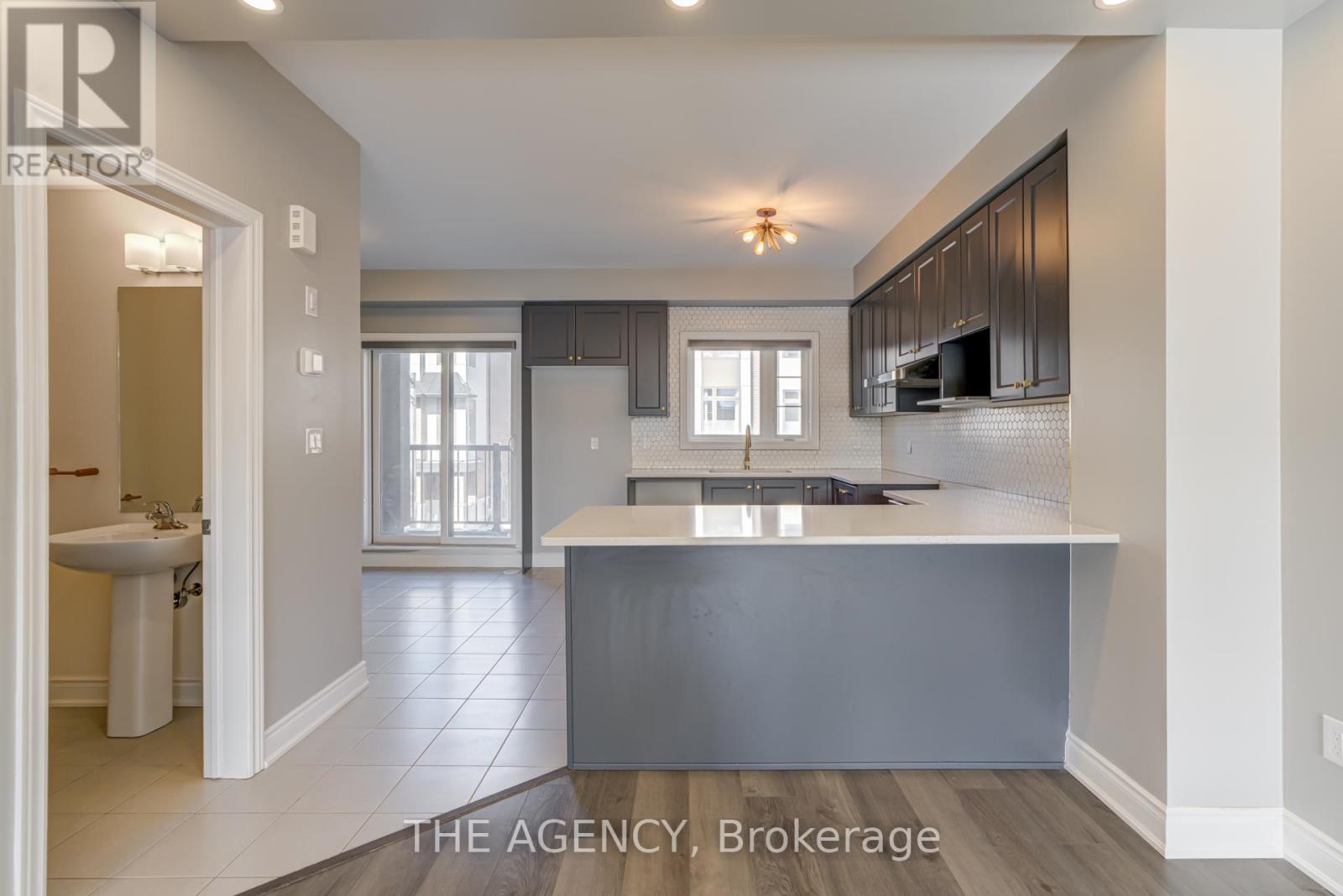 301 - 250 Finch Avenue, Pickering, Ontario  L1V 0G6 - Photo 12 - E12514708