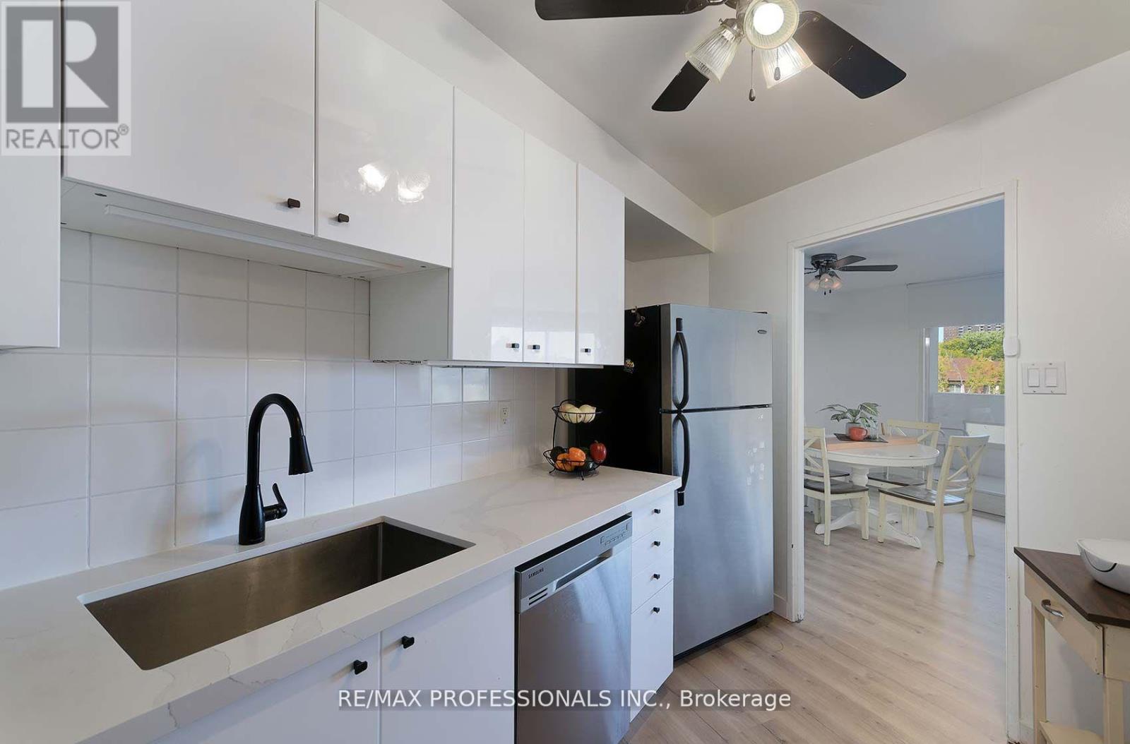 310 - 475 The West Mall, Toronto, Ontario  M9C 4Z3 - Photo 10 - W12533552