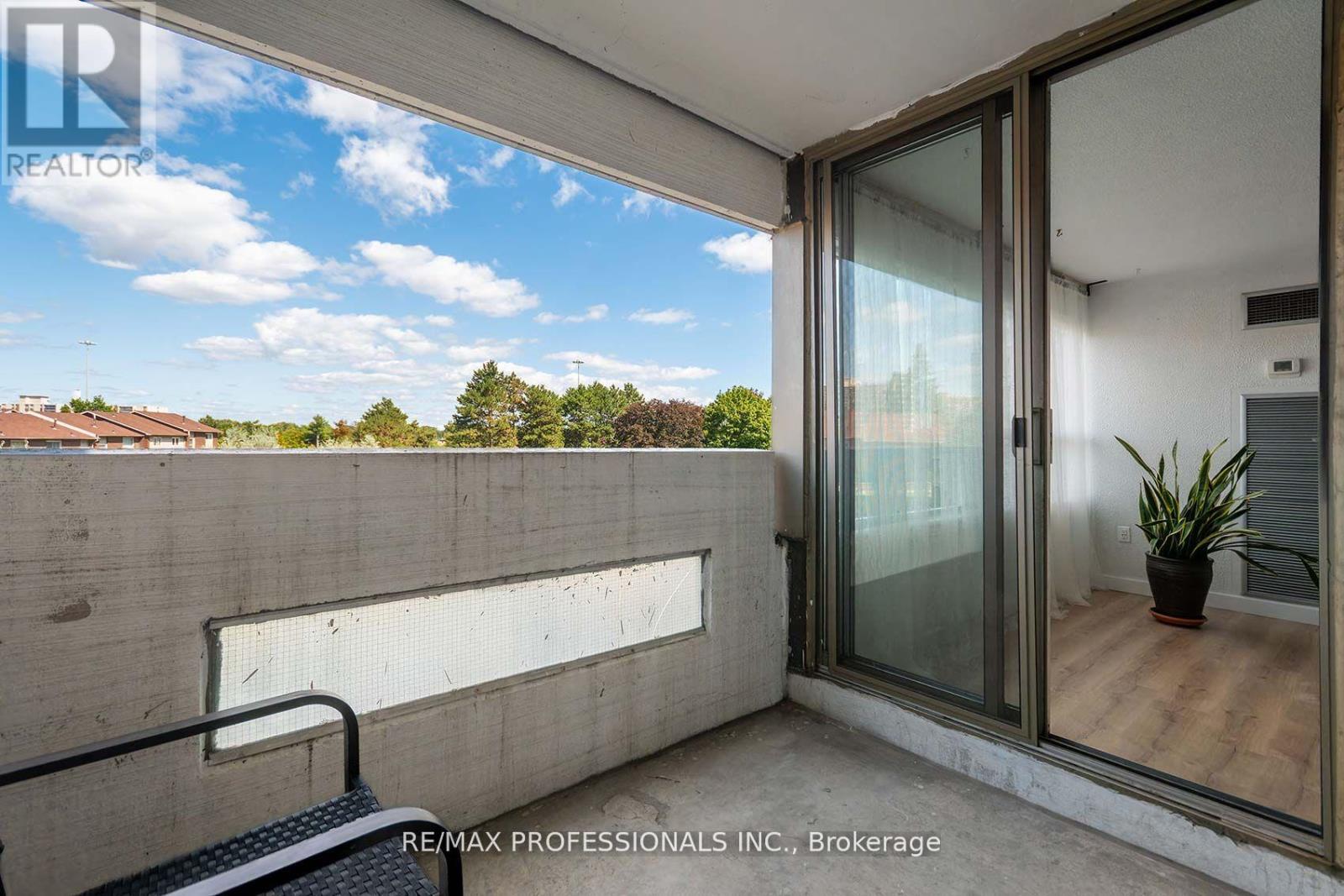 310 - 475 The West Mall, Toronto, Ontario  M9C 4Z3 - Photo 15 - W12533552