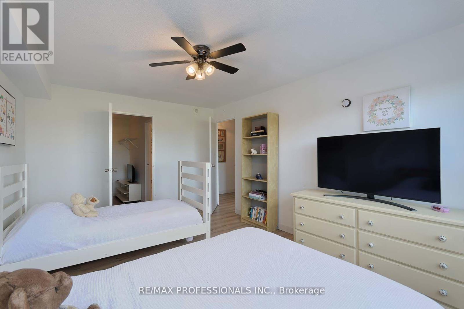 310 - 475 The West Mall, Toronto, Ontario  M9C 4Z3 - Photo 18 - W12533552