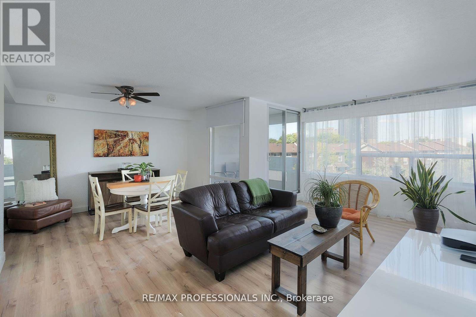 310 - 475 The West Mall, Toronto, Ontario  M9C 4Z3 - Photo 6 - W12533552