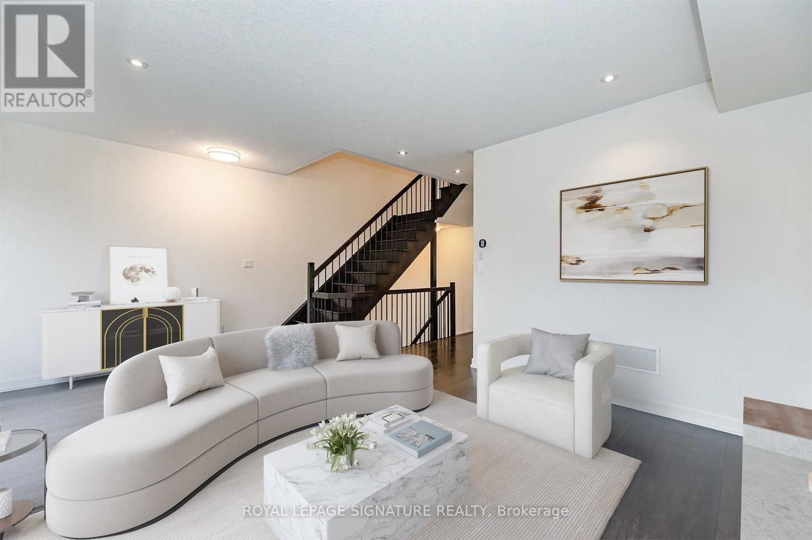 300 Squire Crescent, Oakville, Ontario  L6H 0L8 - Photo 12 - W12533564