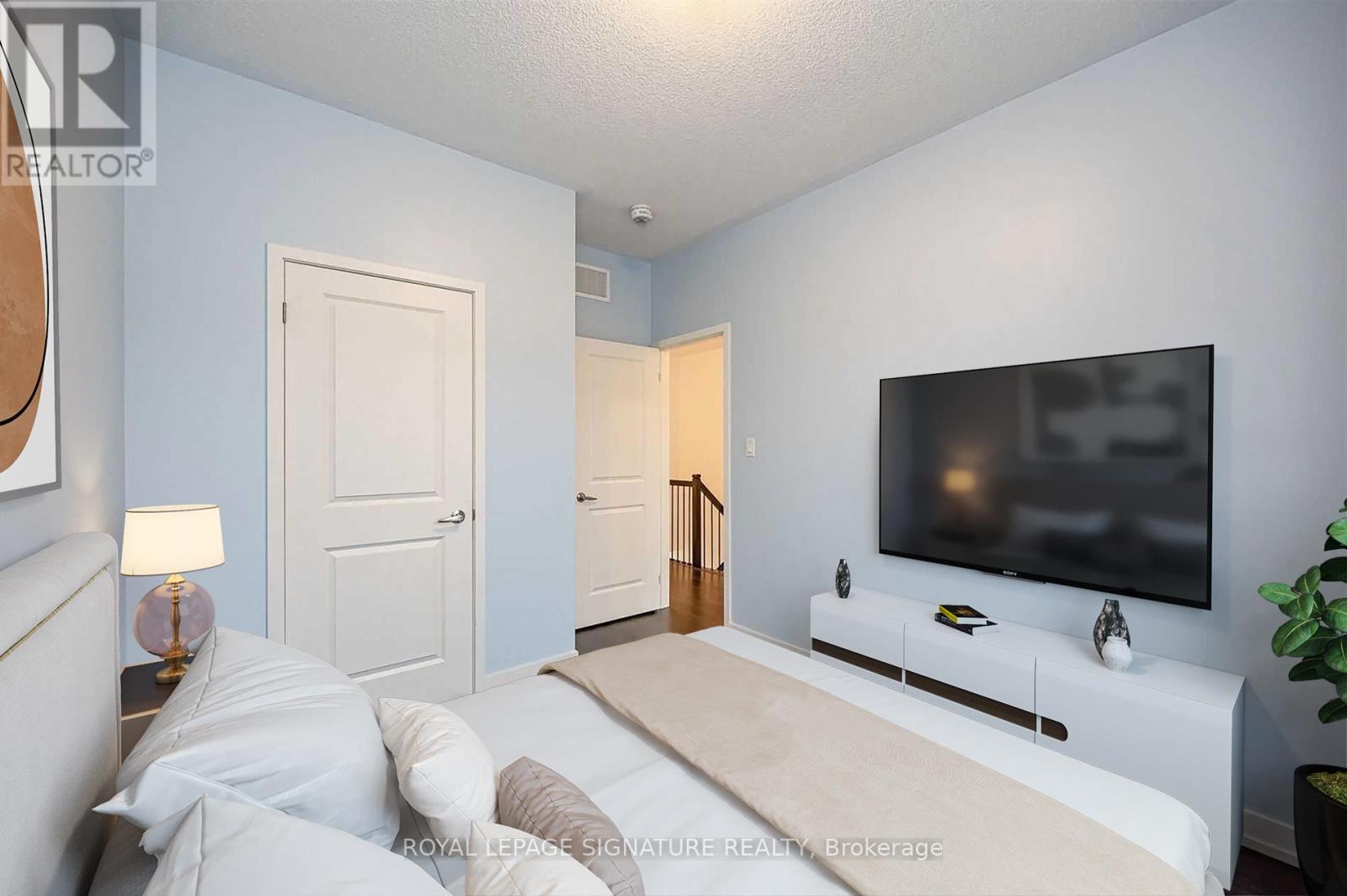 300 Squire Crescent, Oakville, Ontario  L6H 0L8 - Photo 23 - W12533564