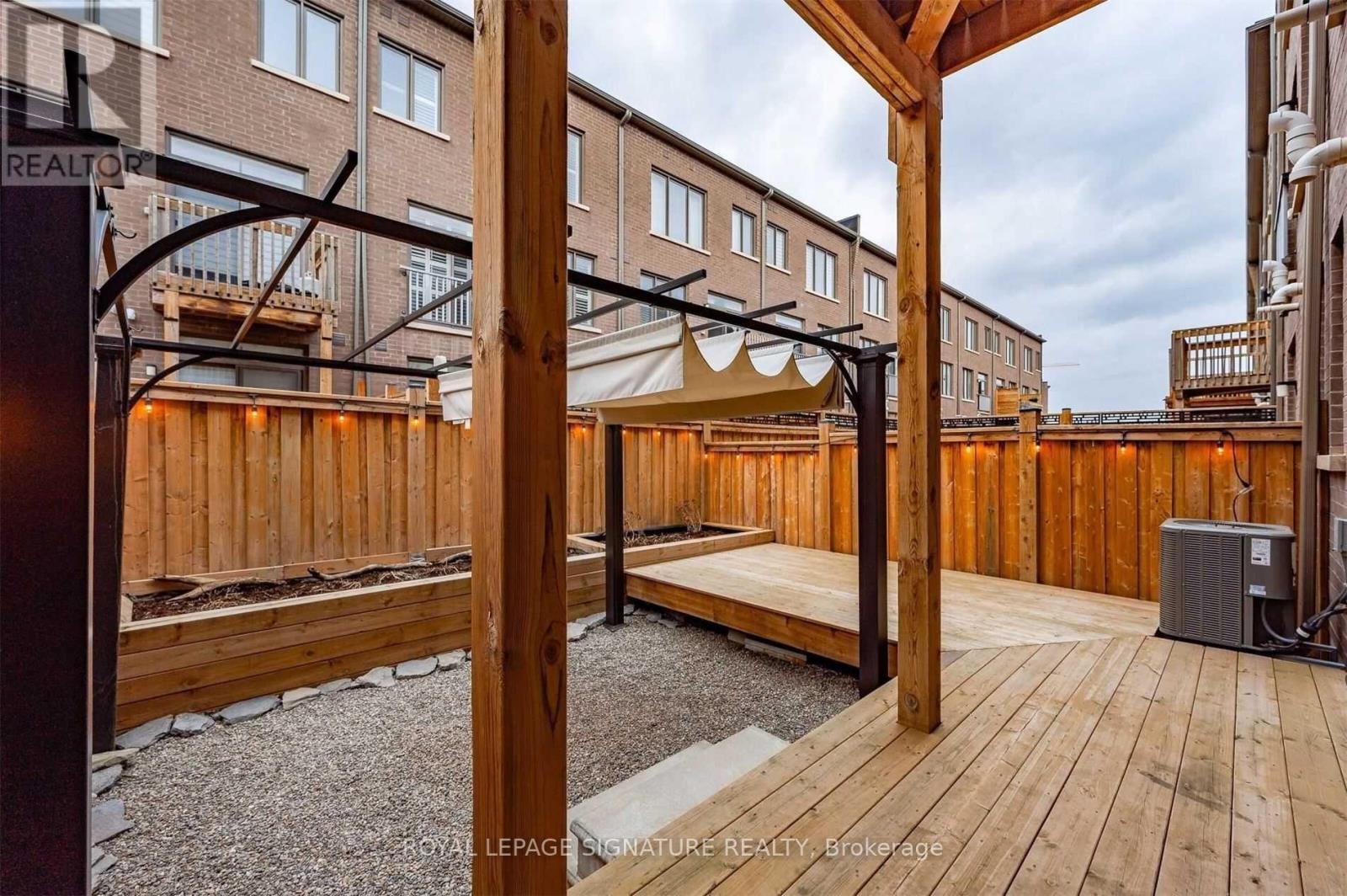 300 Squire Crescent, Oakville, Ontario  L6H 0L8 - Photo 25 - W12533564