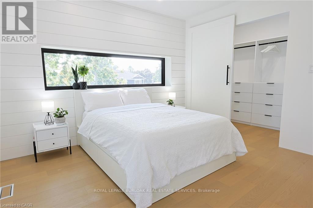 5427 Anthony Place, Burlington, Ontario  L7L 3G9 - Photo 27 - W12533570