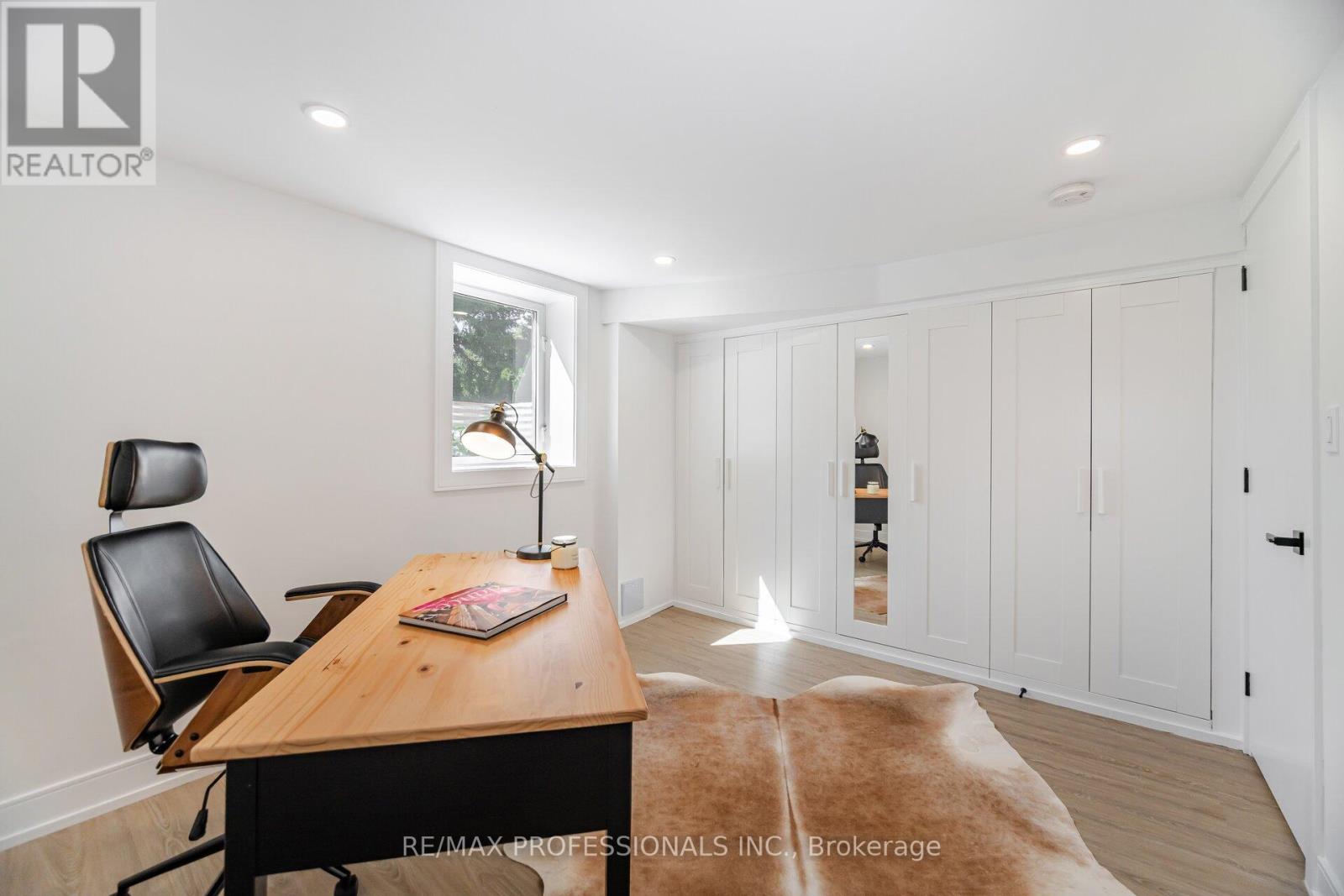 Bsmt - 4 Lloyd Manor Road, Toronto, Ontario  M9B 5H6 - Photo 17 - W12533574