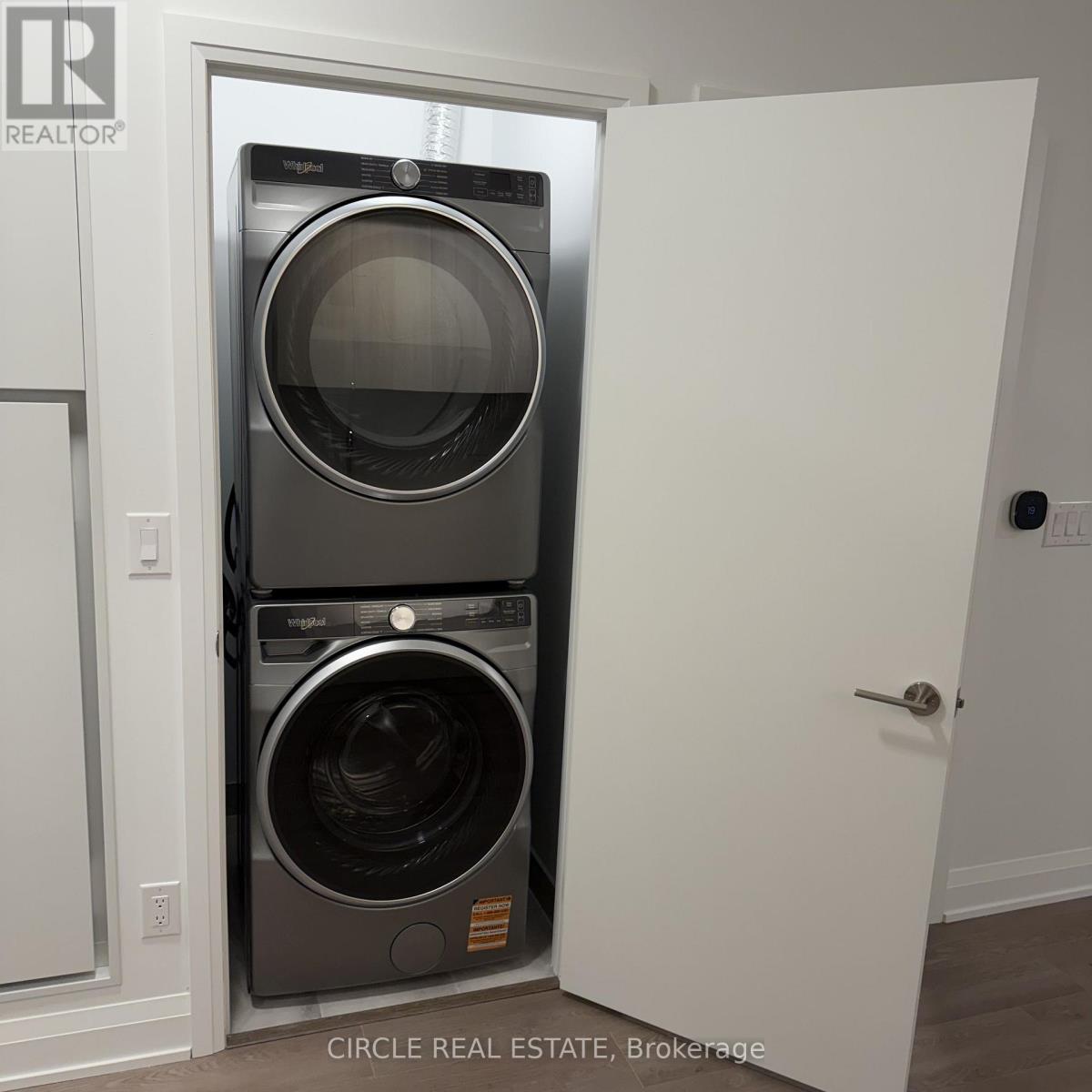 415 - 3250 Carding Mill Trail, Oakville, Ontario  L6M 1L3 - Photo 7 - W12533582