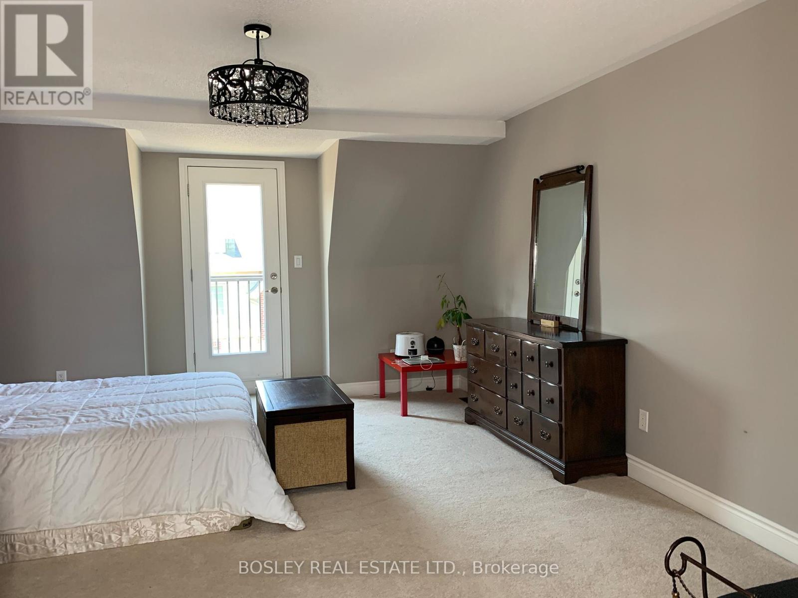 10 Mendota Road, Toronto, Ontario  M8Y 1E8 - Photo 16 - W12533604