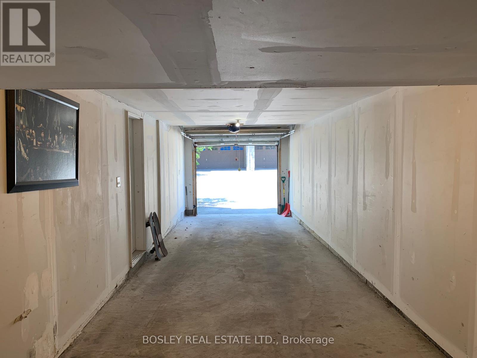 10 Mendota Road, Toronto, Ontario  M8Y 1E8 - Photo 23 - W12533604