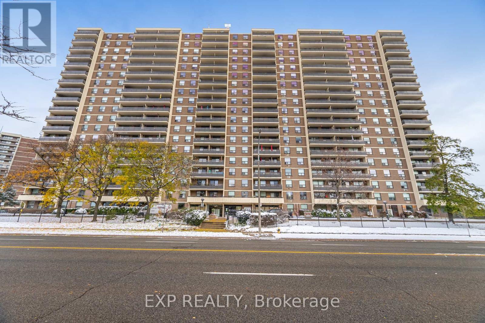 508 - 511 THE WEST MALL, Toronto, Ontario