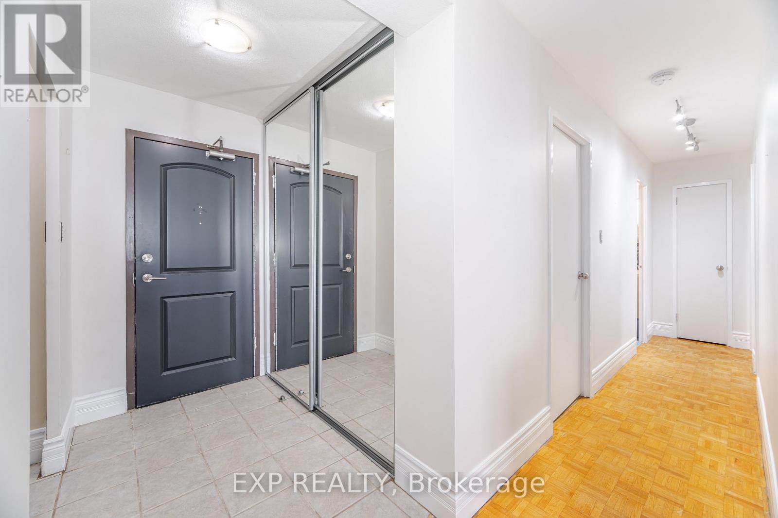 508 - 511 The West Mall, Toronto, Ontario  M9C 1G5 - Photo 5 - W12533618