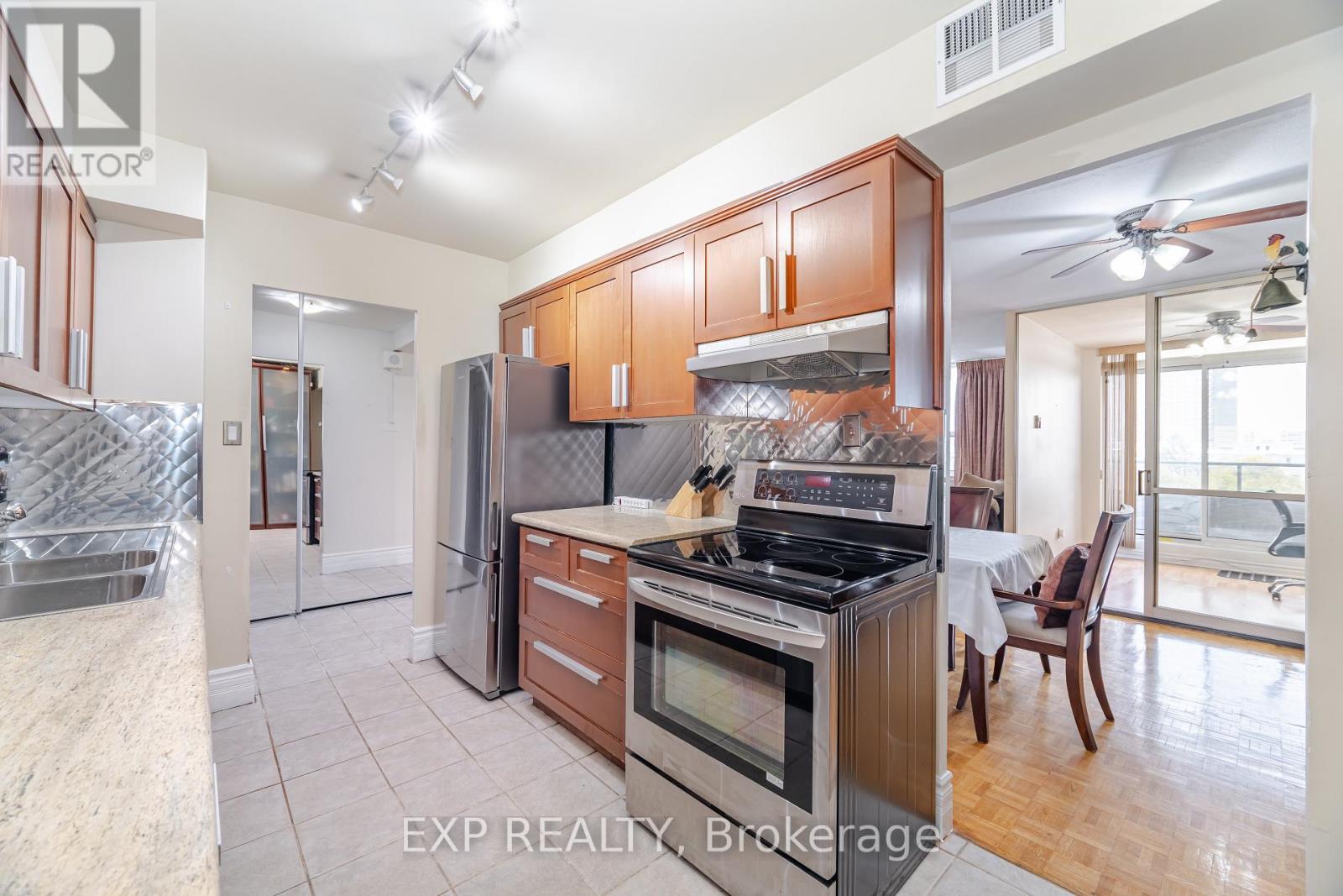 508 - 511 The West Mall, Toronto, Ontario  M9C 1G5 - Photo 9 - W12533618