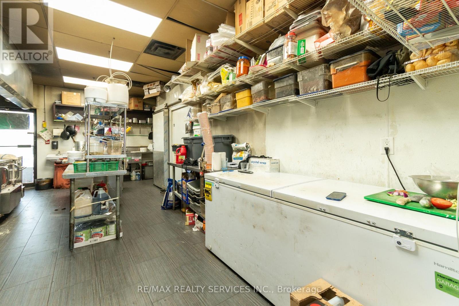 1289 Marlborough Court, Oakville, Ontario  L6H 2R9 - Photo 12 - W12533646