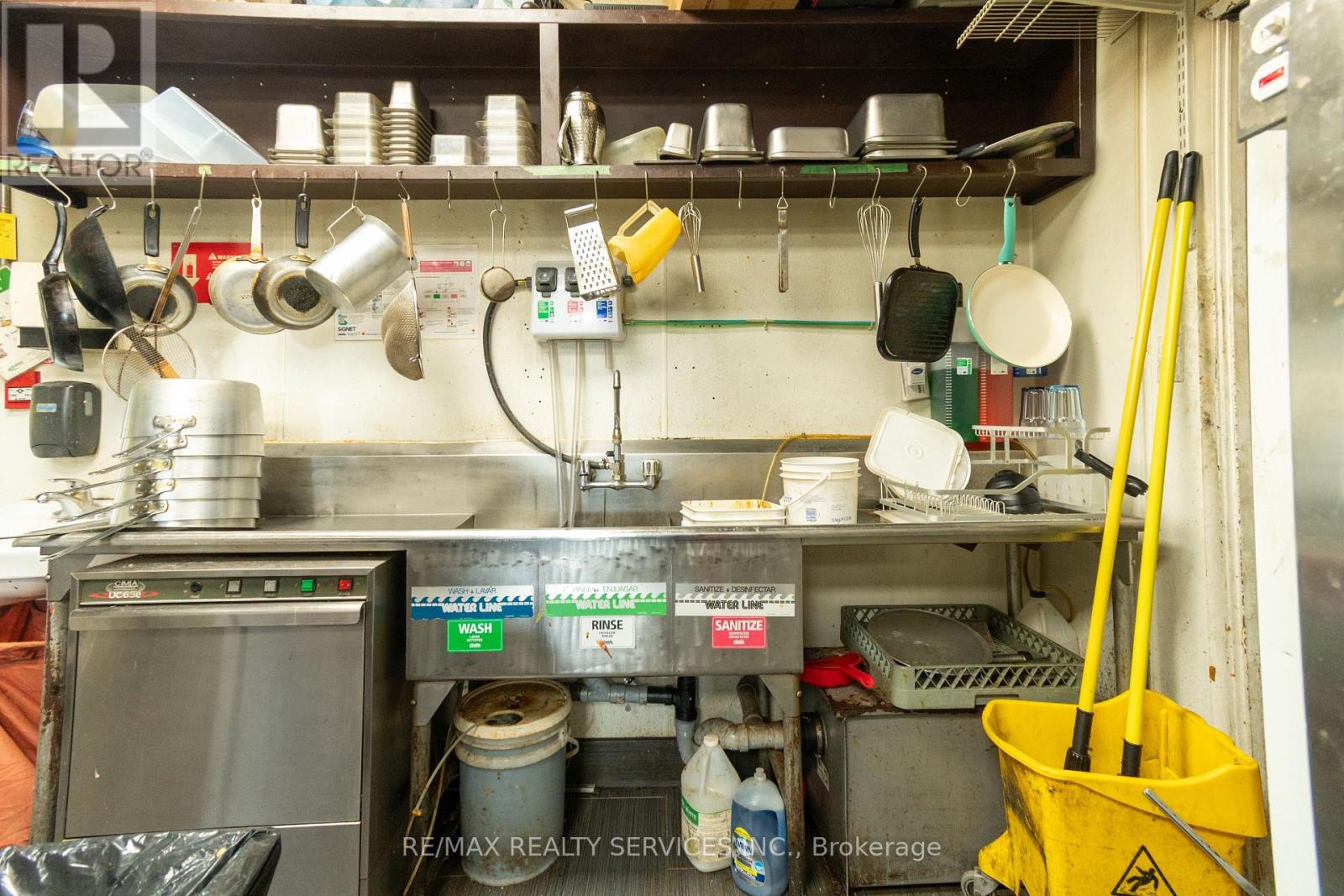 1289 Marlborough Court, Oakville, Ontario  L6H 2R9 - Photo 15 - W12533646