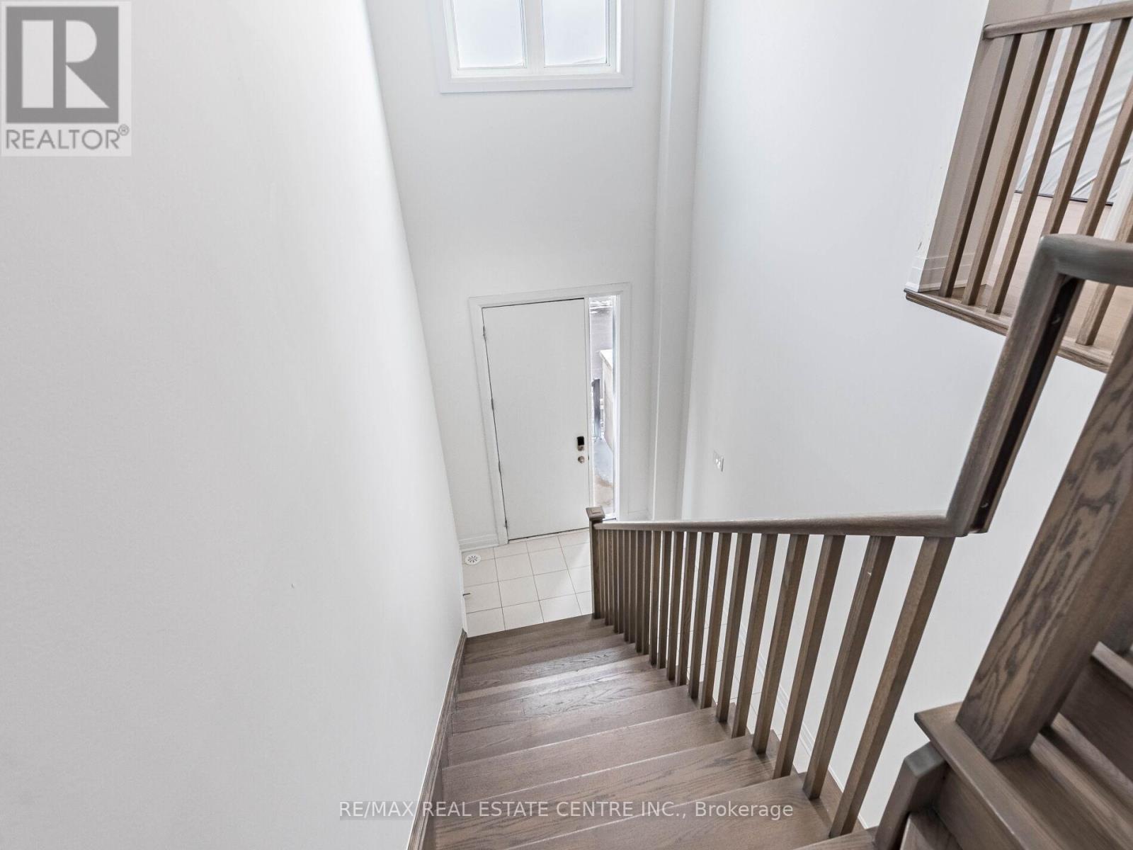 4031 Saida Street, Mississauga, Ontario  L5M 2S8 - Photo 10 - W12533674