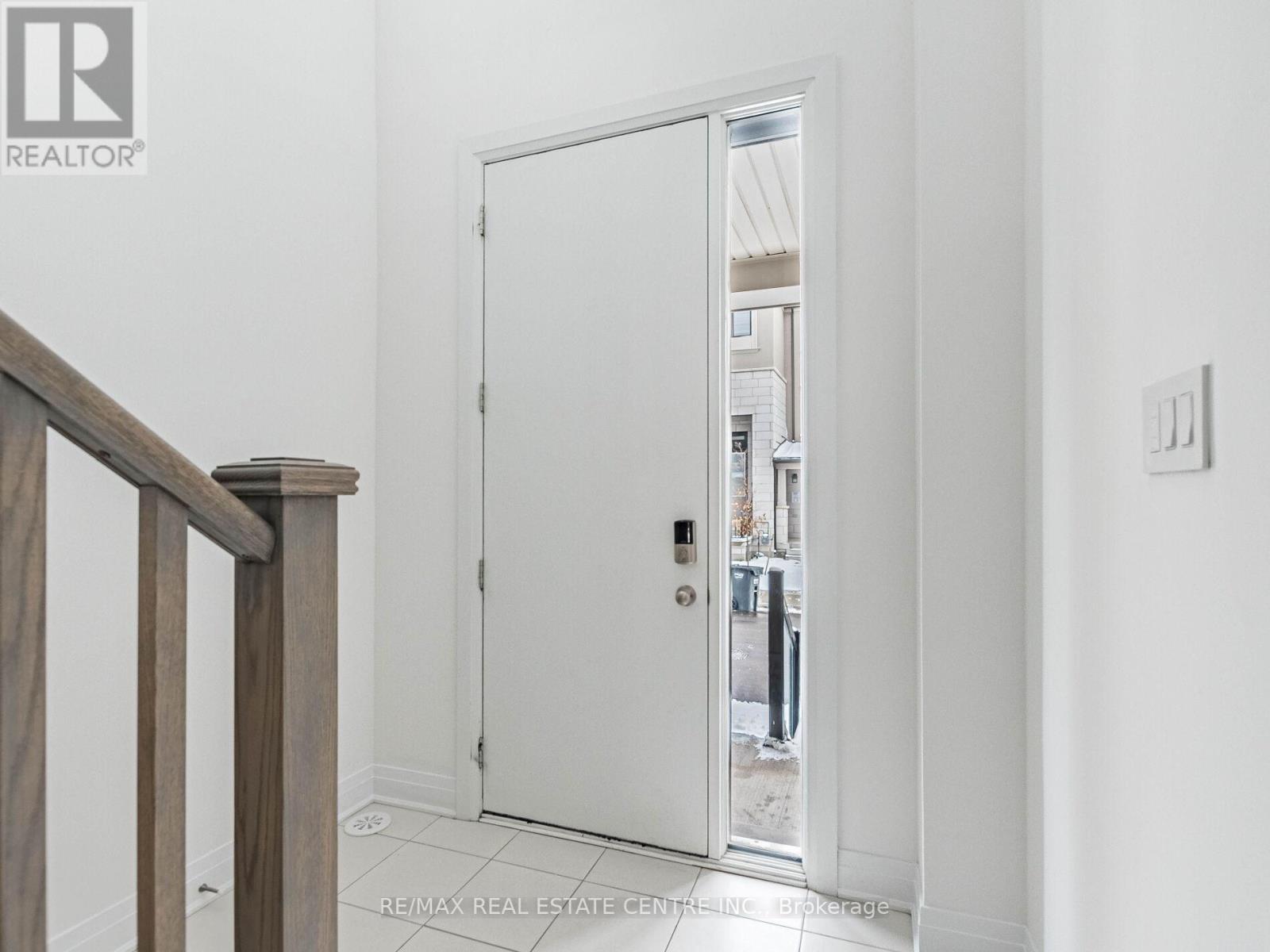 4031 Saida Street, Mississauga, Ontario  L5M 2S8 - Photo 4 - W12533674