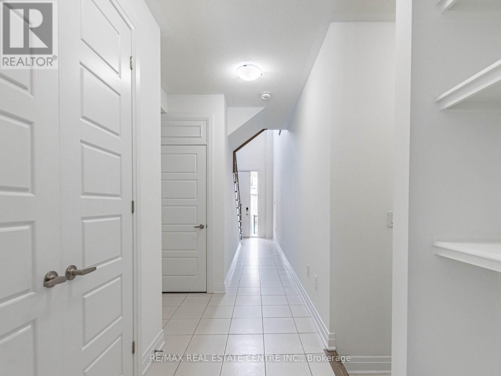 4031 Saida Street, Mississauga, Ontario  L5M 2S8 - Photo 5 - W12533674