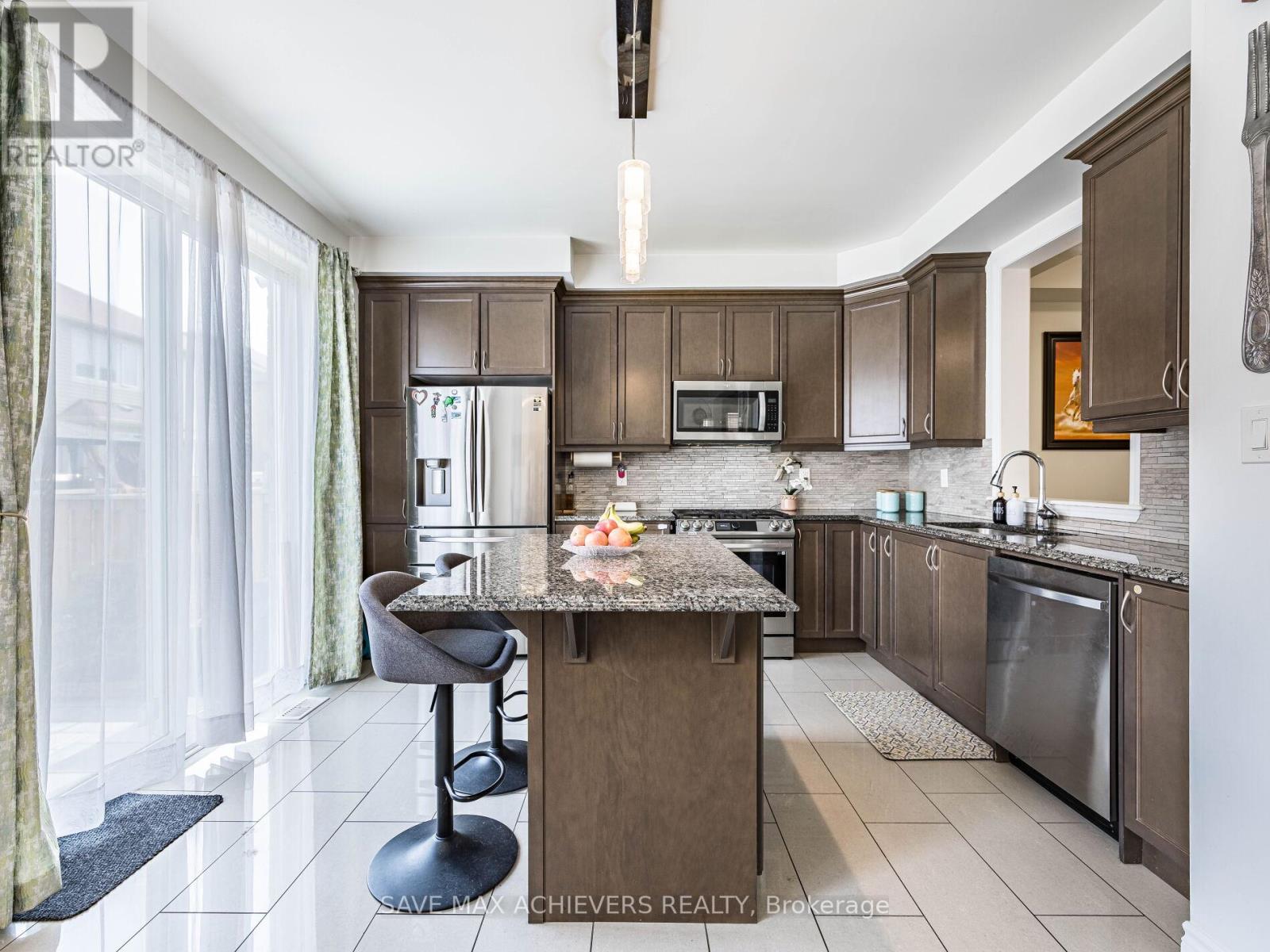 12 Emerald Coast Trail, Brampton, Ontario  L7A 5A7 - Photo 22 - W12533676