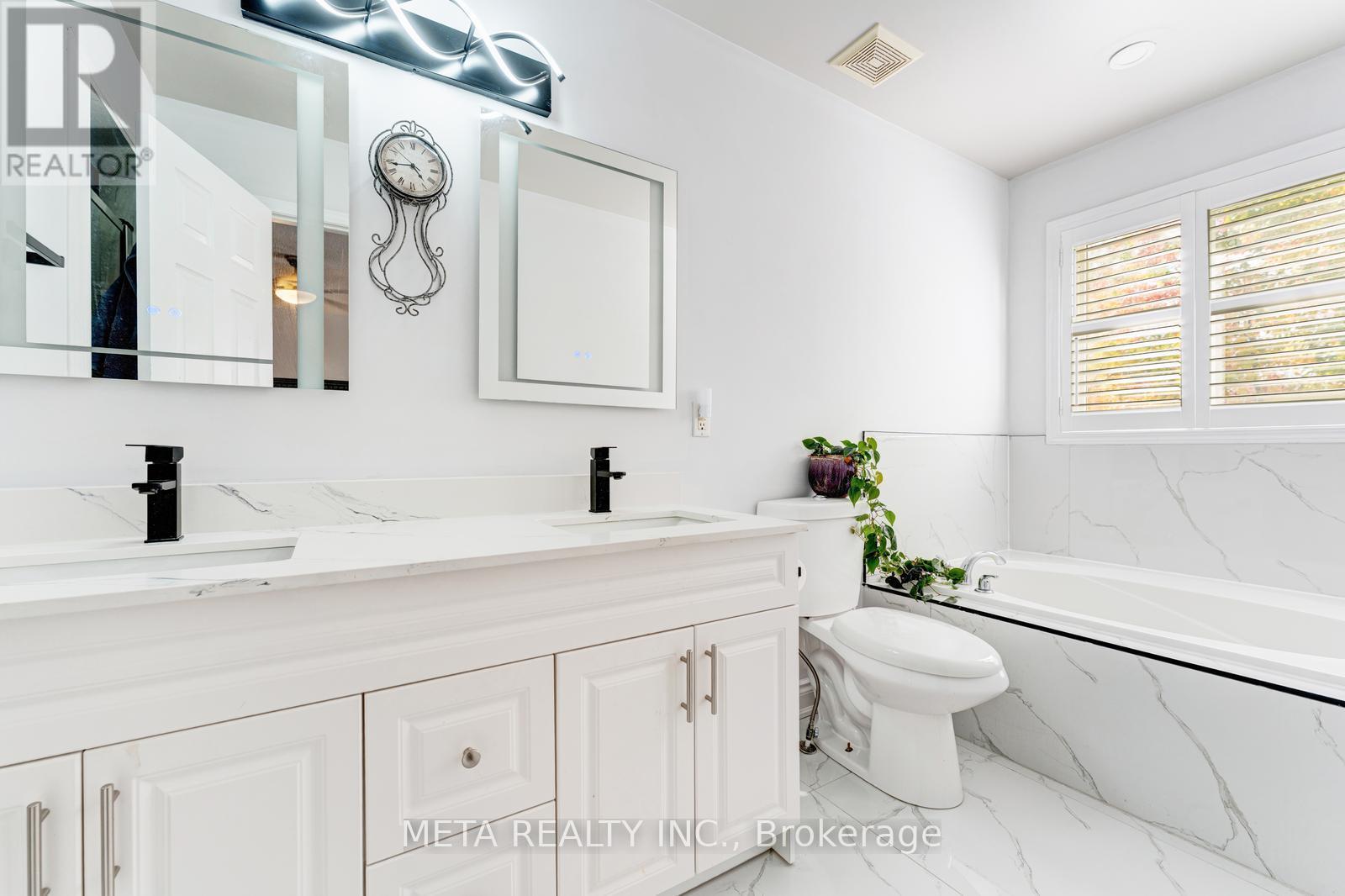 49 Red Pine Crescent, Wasaga Beach, Ontario L9Z 3B2 - Photo 15 - S12478762