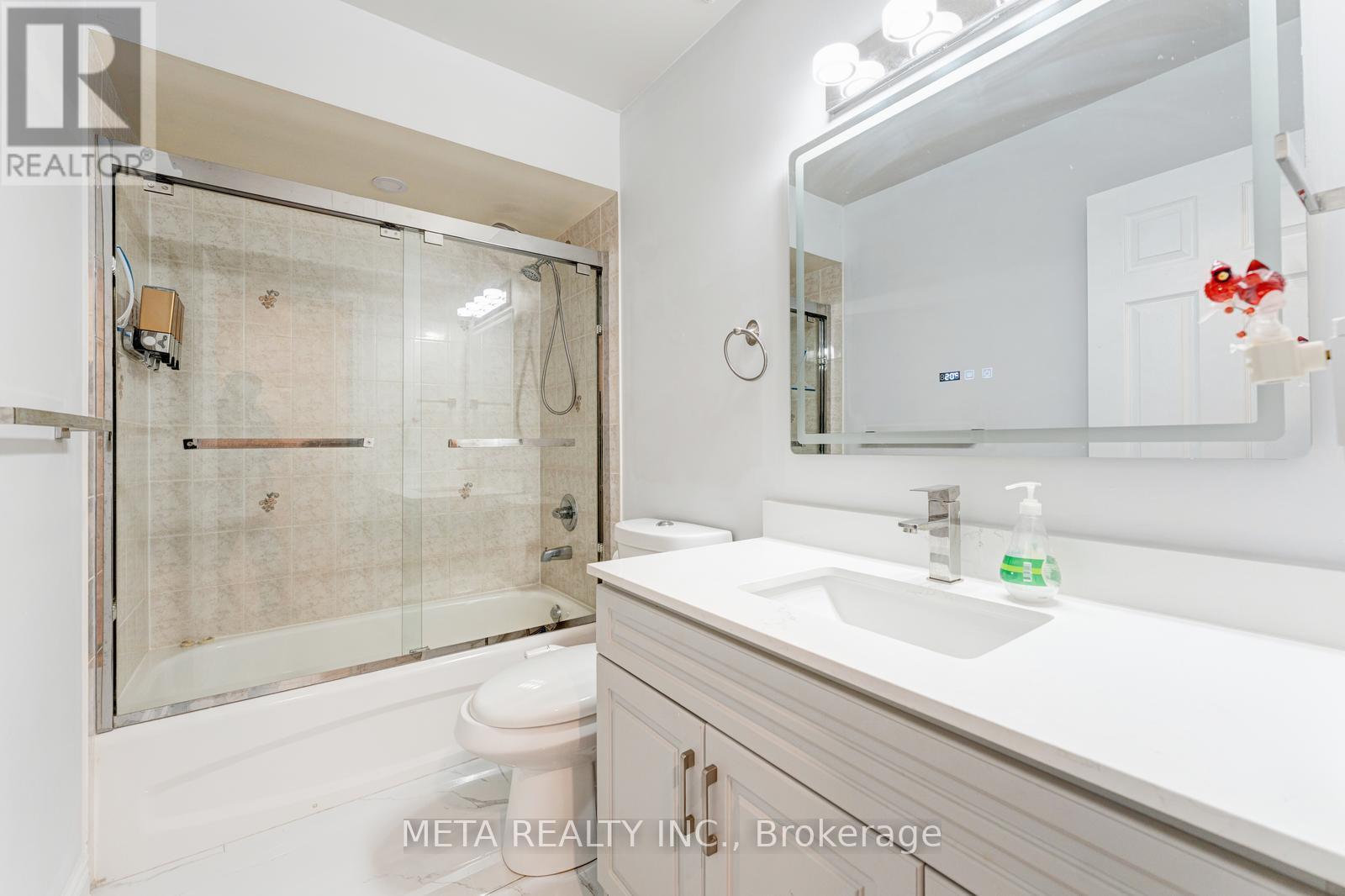 49 Red Pine Crescent, Wasaga Beach, Ontario L9Z 3B2 - Photo 17 - S12478762