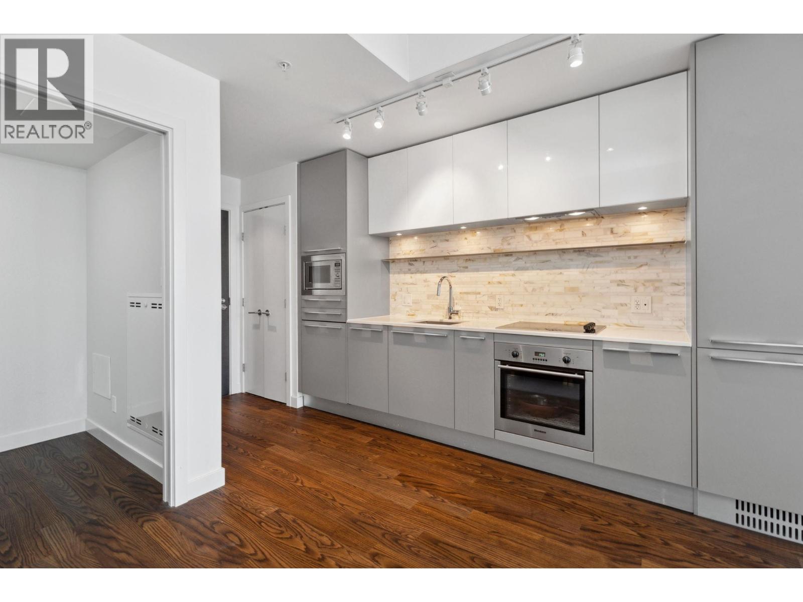 3003 8131 Nunavut Lane, Vancouver, British Columbia  V5X 0E2 - Photo 3 - R3013012