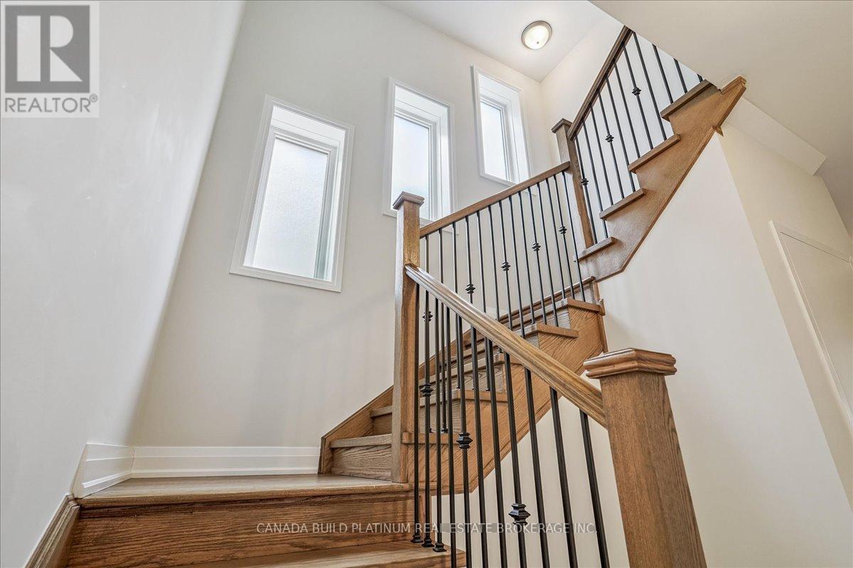 29 Gladmary Drive, Brampton, Ontario  L6Y 6K9 - Photo 17 - W12451549