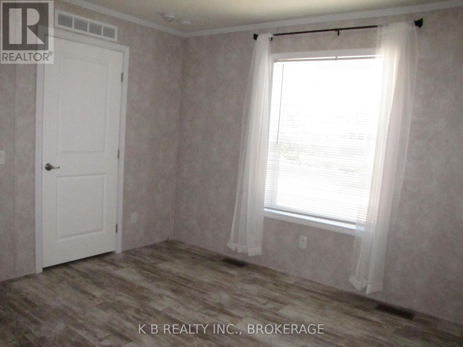 . - 1 Parkington Place, Kingston, Ontario K7K 5C7 - Photo 14 - X12533860