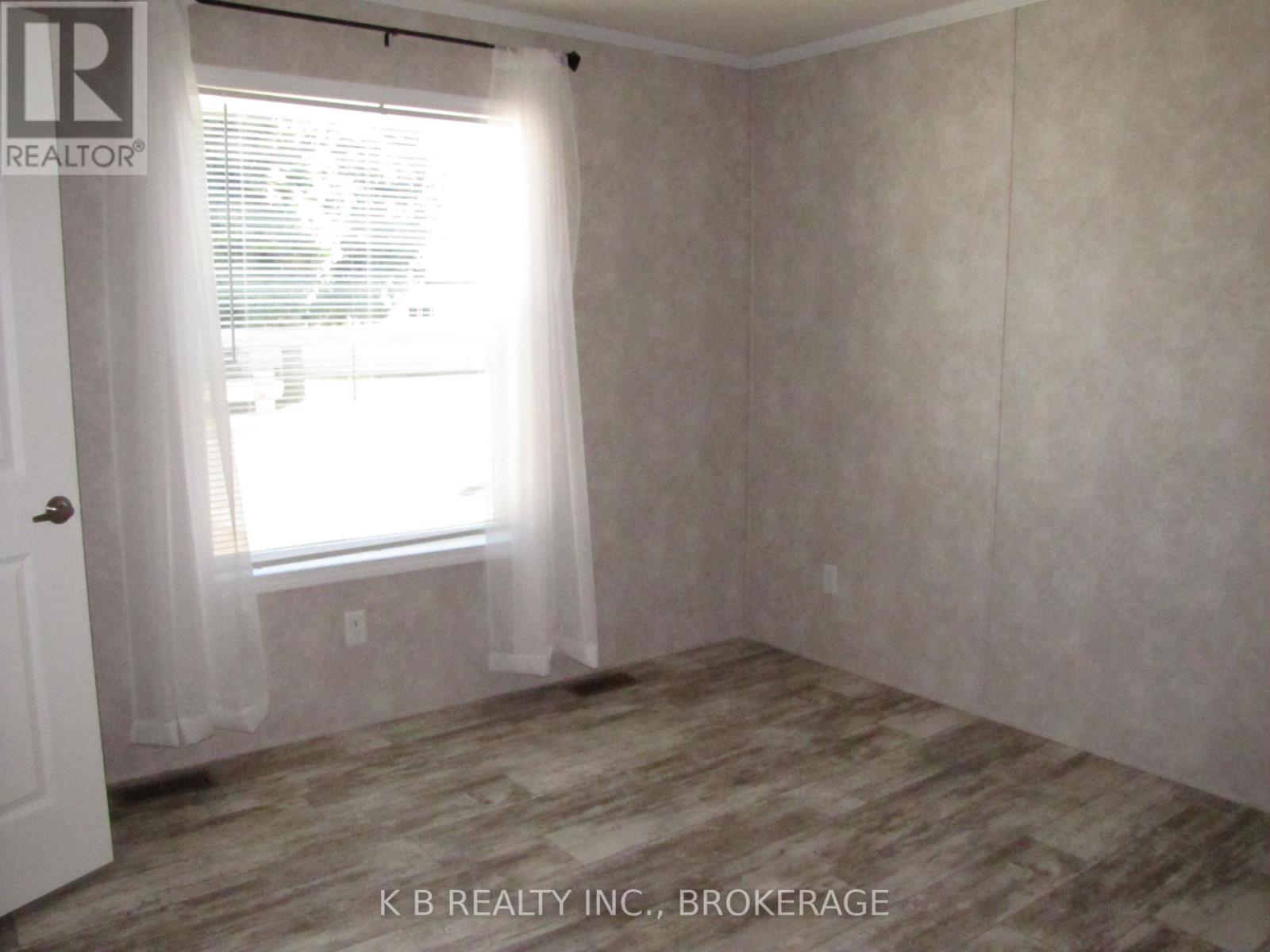 . - 1 Parkington Place, Kingston, Ontario K7K 5C7 - Photo 15 - X12533860