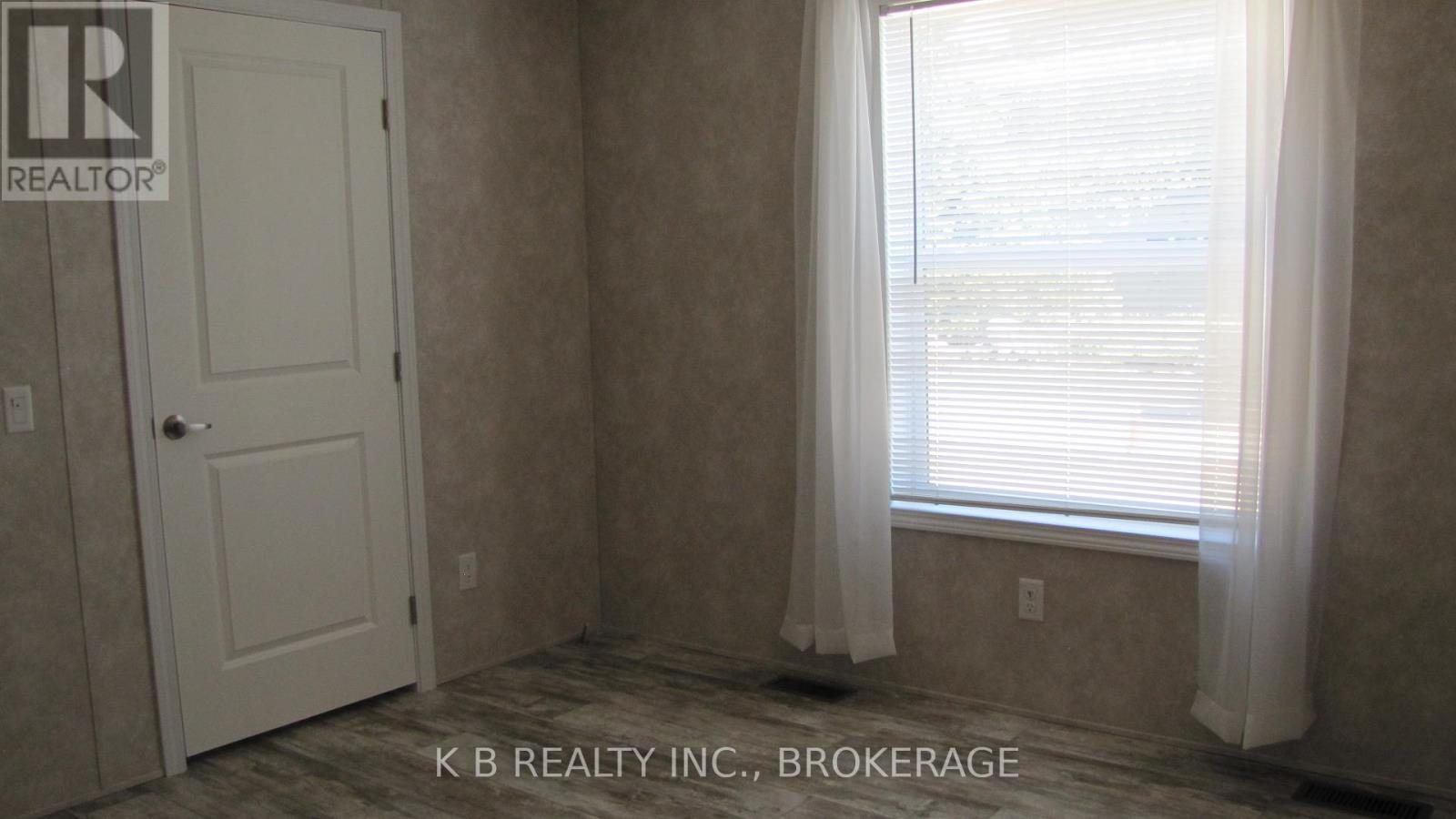 . - 1 Parkington Place, Kingston, Ontario K7K 5C7 - Photo 16 - X12533860