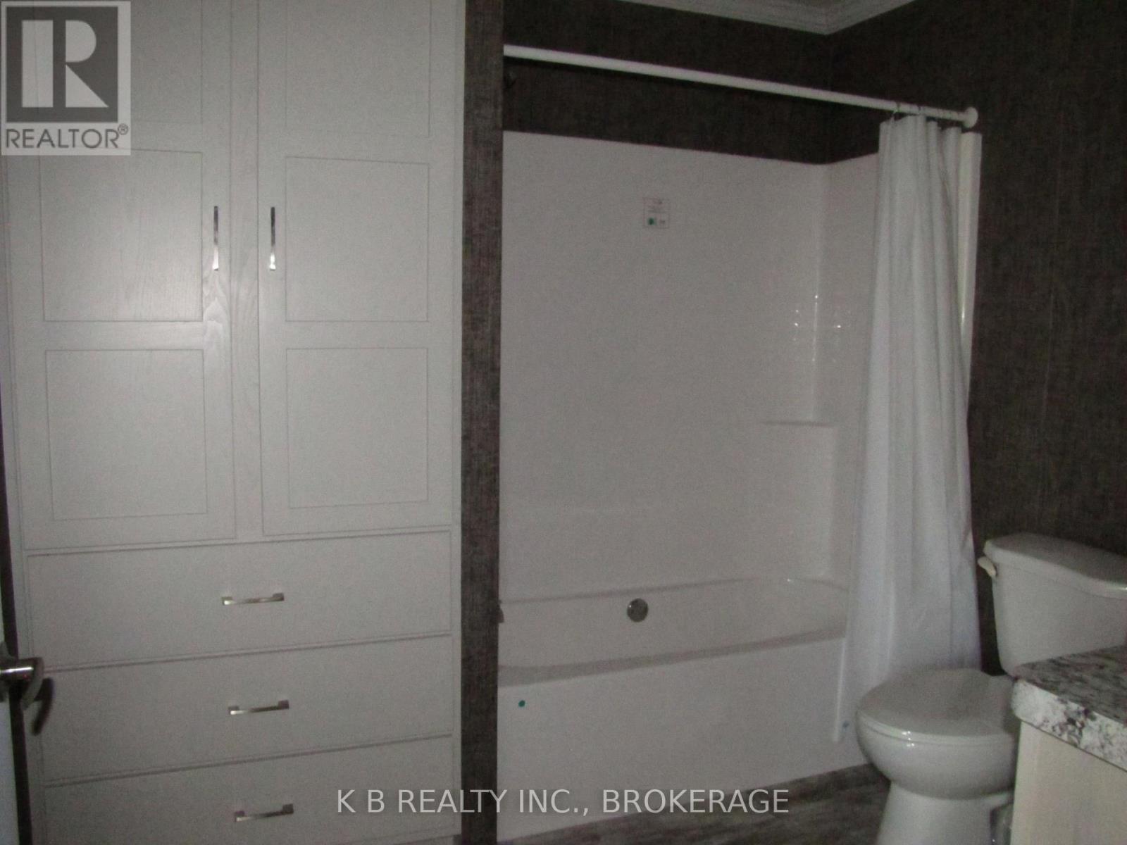 . - 1 Parkington Place, Kingston, Ontario K7K 5C7 - Photo 17 - X12533860