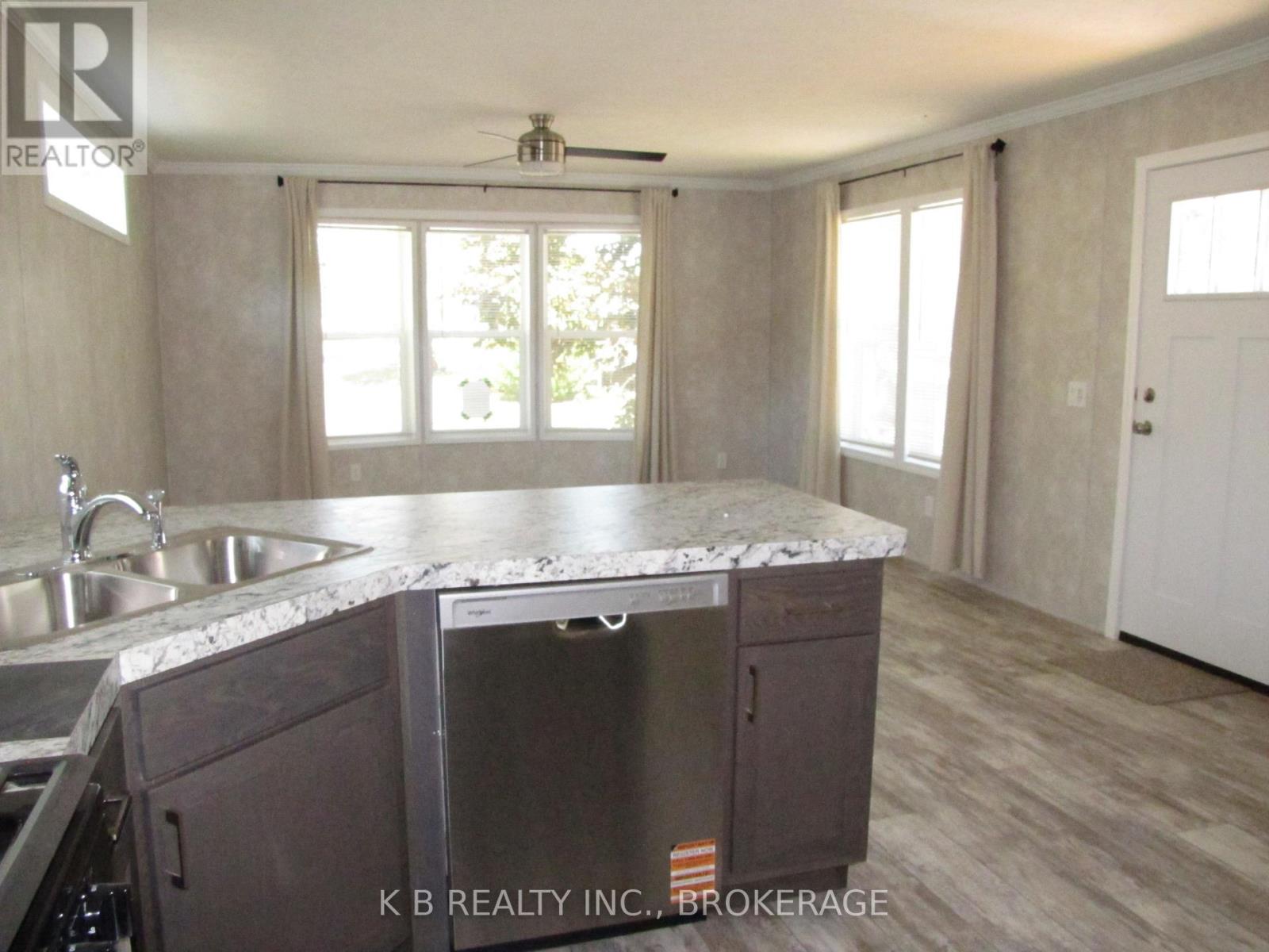 . - 1 Parkington Place, Kingston, Ontario K7K 5C7 - Photo 3 - X12533860