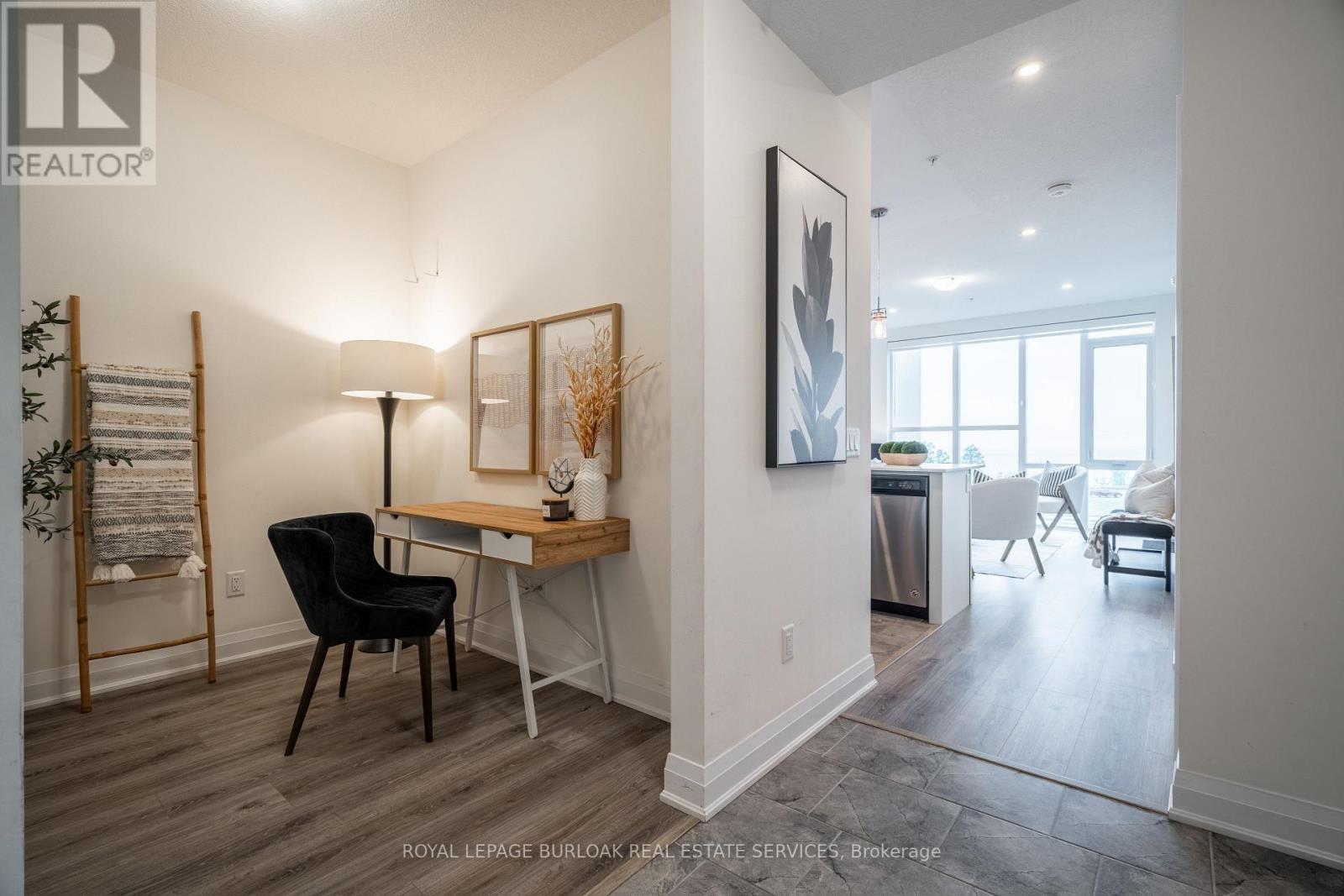 426 - 16 Concord Place, Grimsby, Ontario  L3M 0J1 - Photo 2 - X12533628