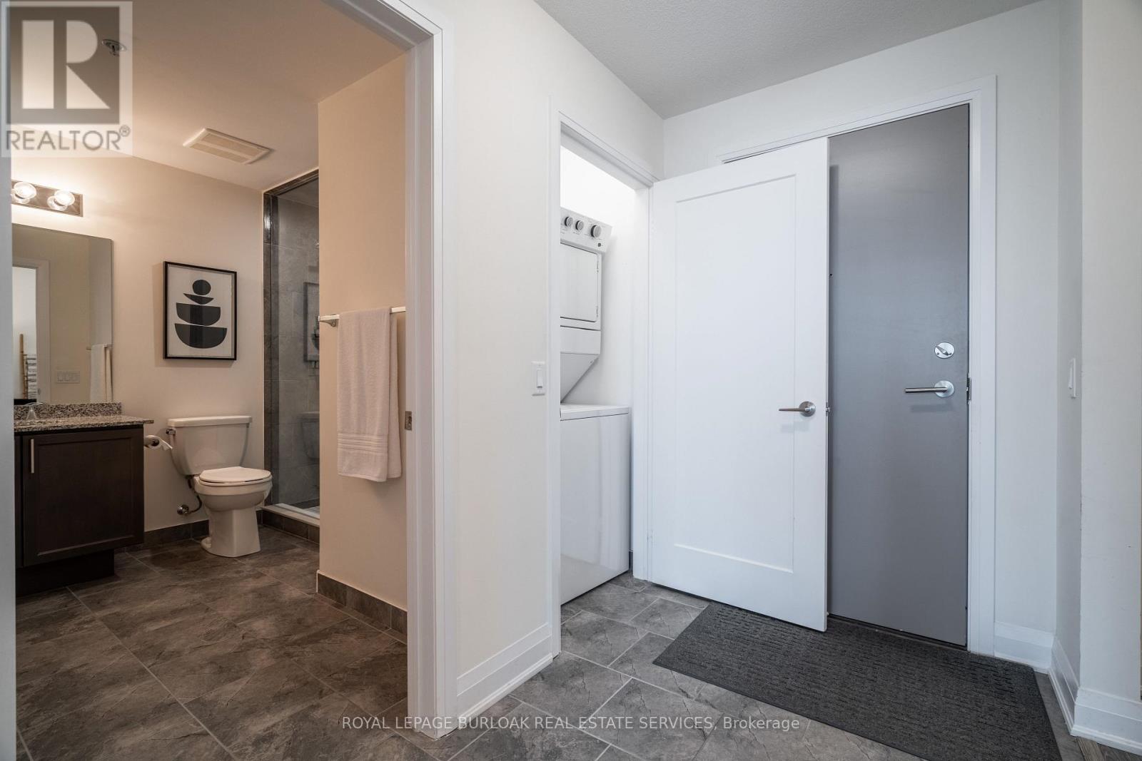 426 - 16 Concord Place, Grimsby, Ontario  L3M 0J1 - Photo 3 - X12533628