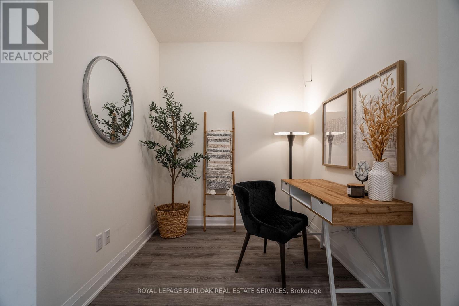 426 - 16 Concord Place, Grimsby, Ontario  L3M 0J1 - Photo 4 - X12533628