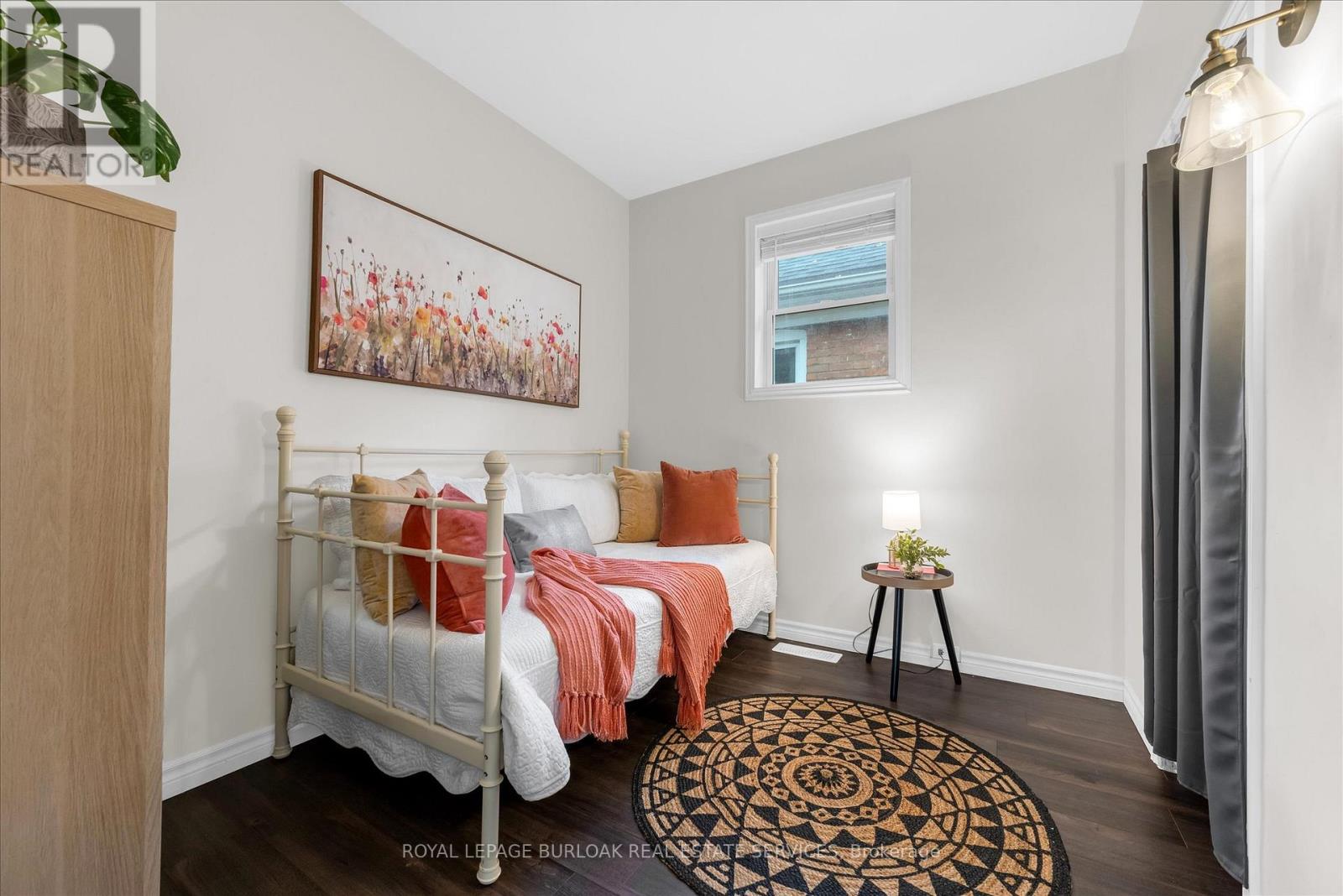 52 Junkin Street, St. Catharines, Ontario  L2R 1N6 - Photo 18 - X12533644