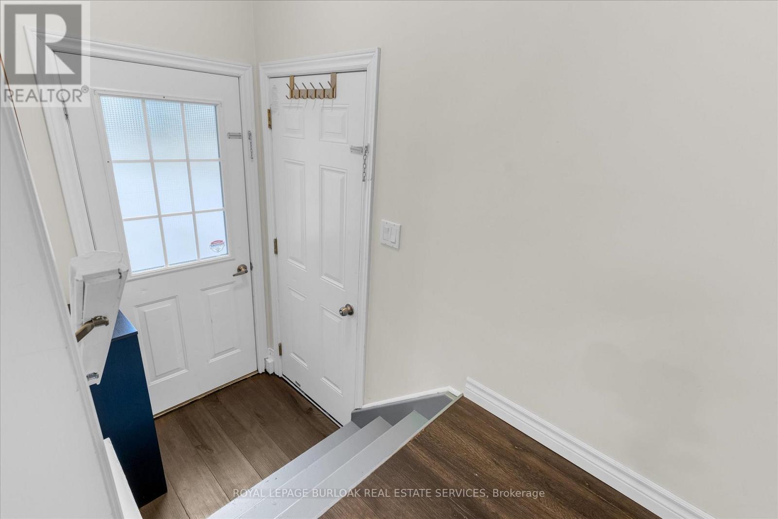 52 Junkin Street, St. Catharines, Ontario  L2R 1N6 - Photo 23 - X12533644