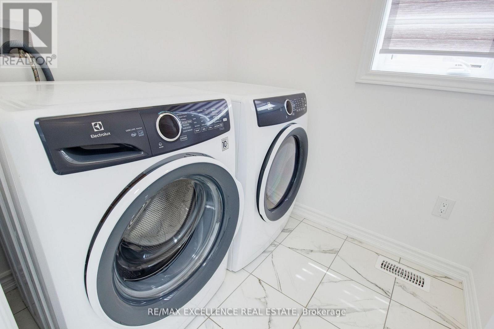 49 Malcolm Crescent, Haldimand, Ontario  N3W 0E9 - Photo 17 - X12533662