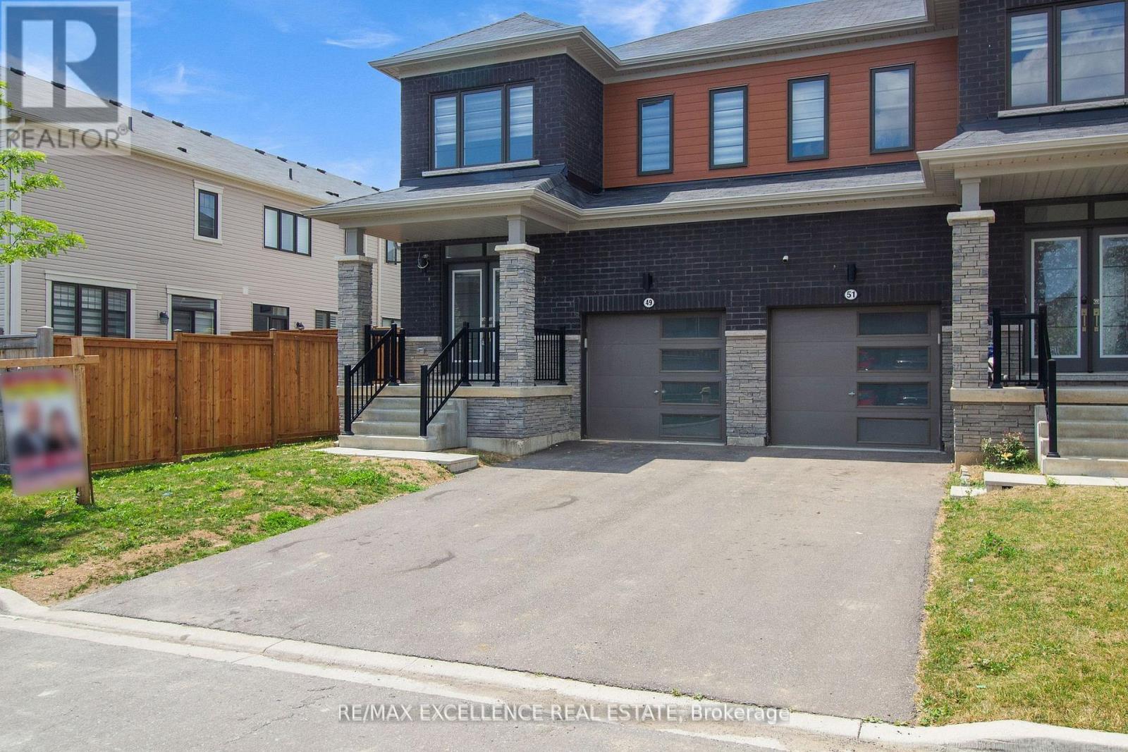 49 Malcolm Crescent, Haldimand, Ontario  N3W 0E9 - Photo 2 - X12533662