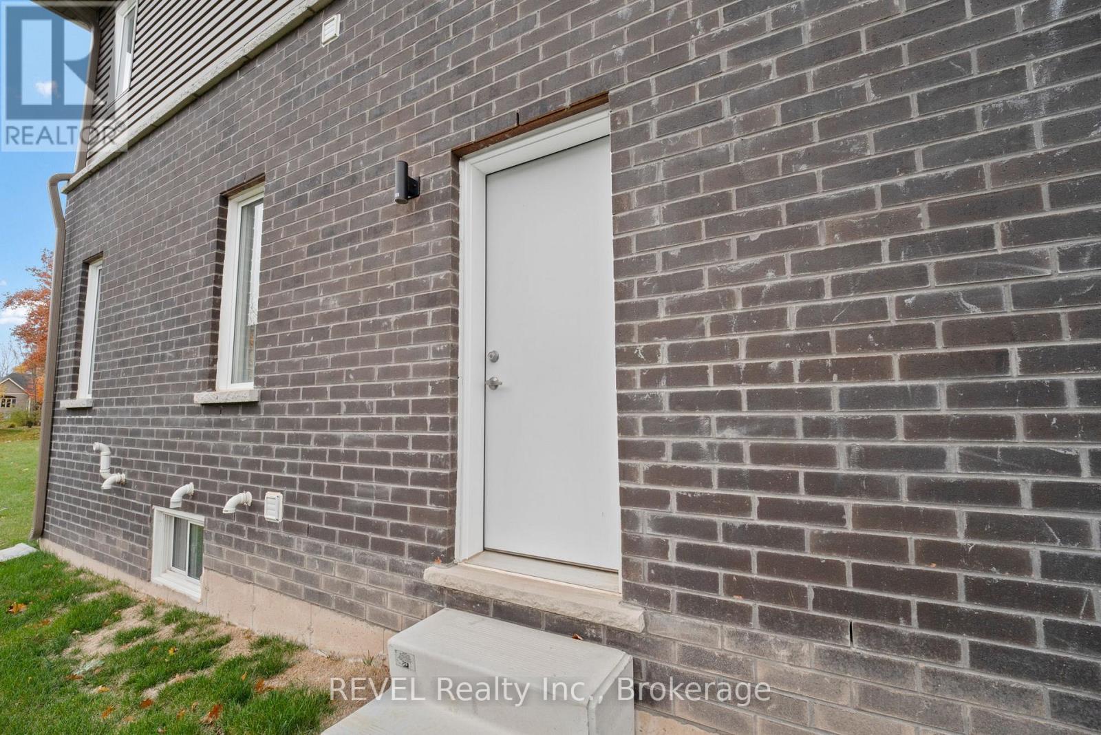 3281 Dominion Road, Fort Erie, Ontario  L0S 1N0 - Photo 27 - X12533828