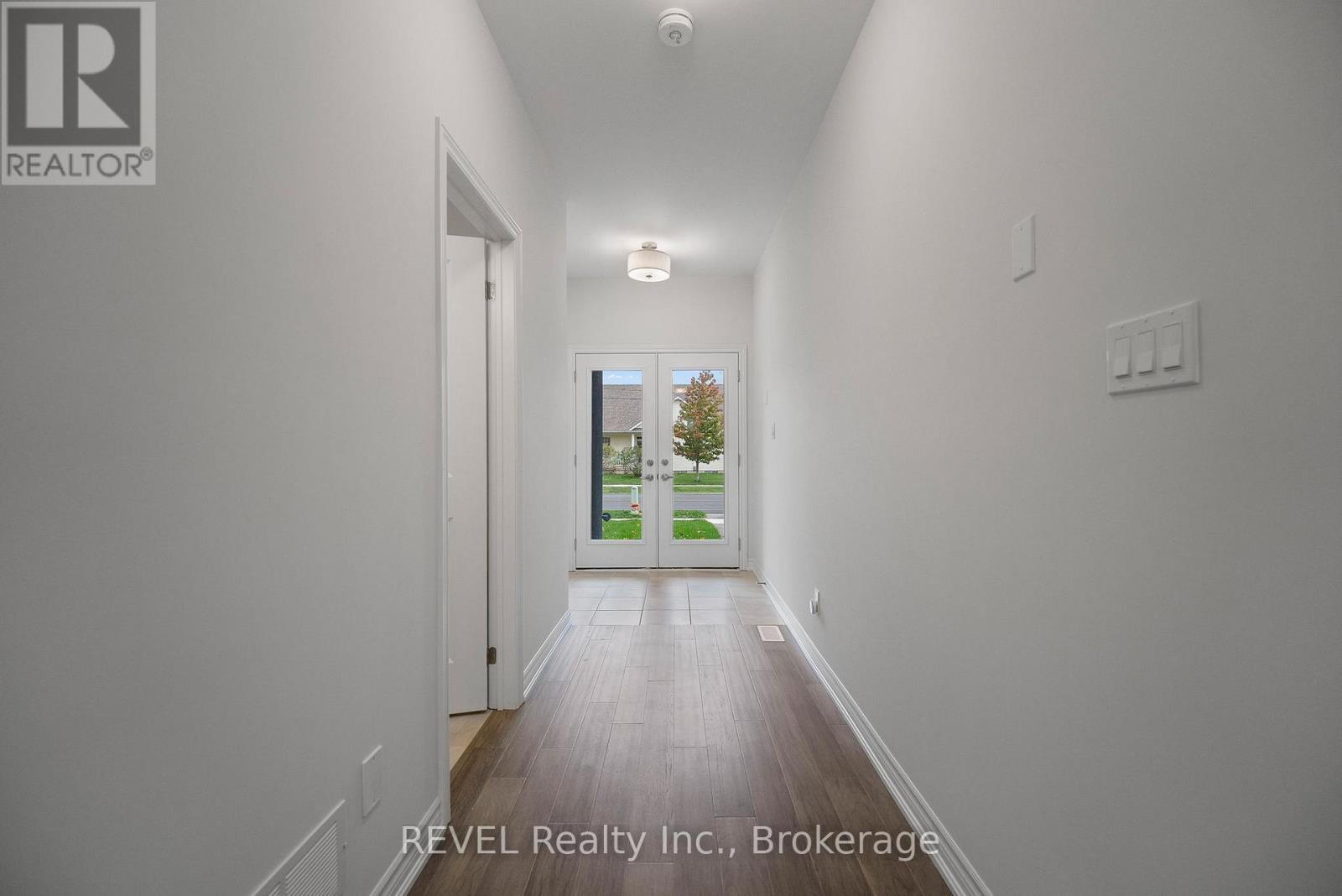 3281 Dominion Road, Fort Erie, Ontario  L0S 1N0 - Photo 5 - X12533828