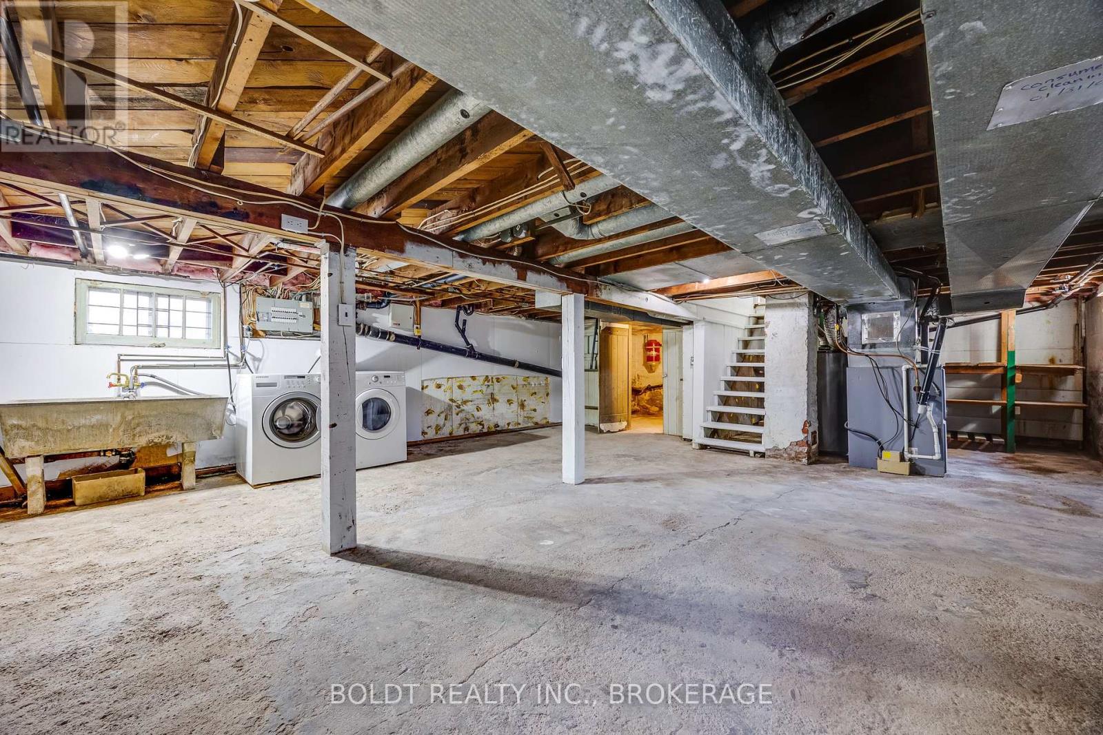 8 Chelsea Street, St. Catharines, Ontario  L2P 3B8 - Photo 24 - X12533906