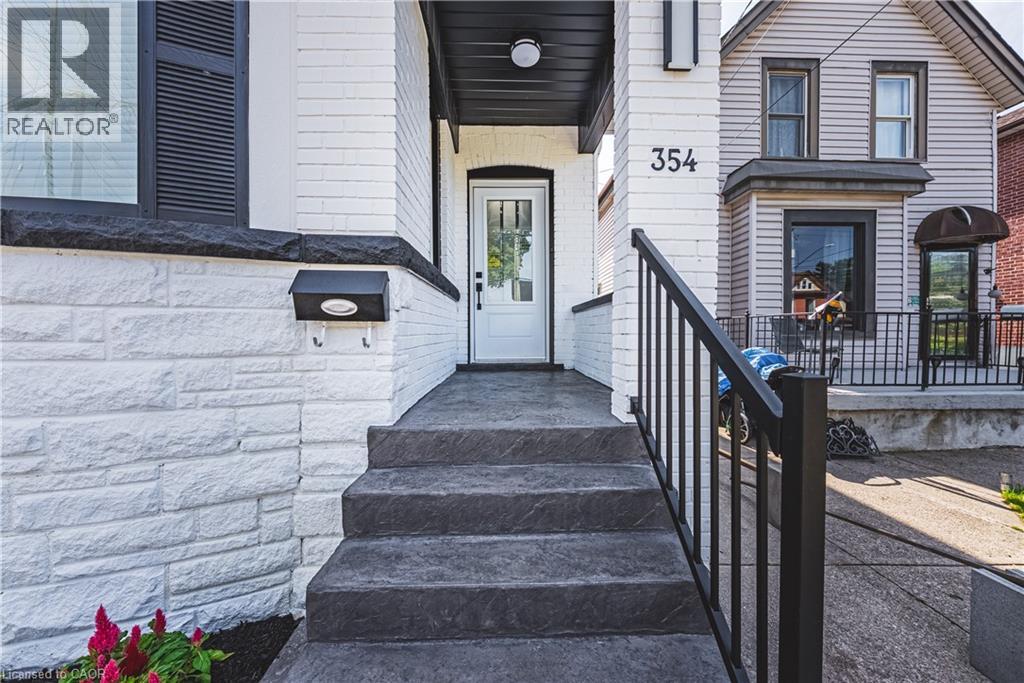354 Cumberland Avenue, Hamilton, Ontario  L8M 2A2 - Photo 2 - 40787480