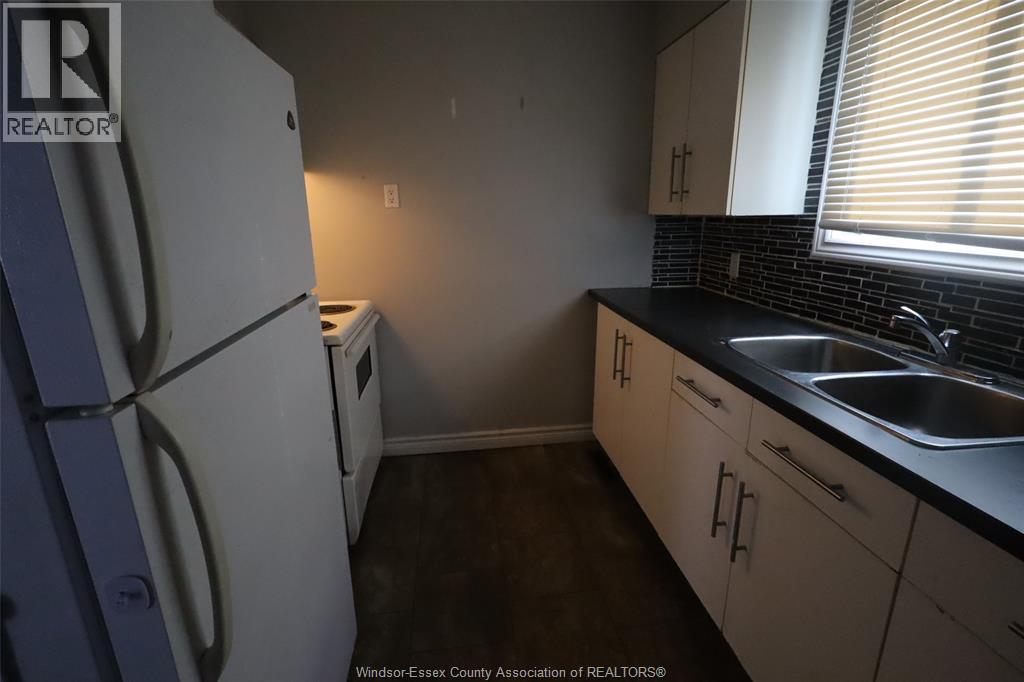 817 Chatham Street East, Windsor, Ontario  N9A 2X8 - Photo 11 - 25028546