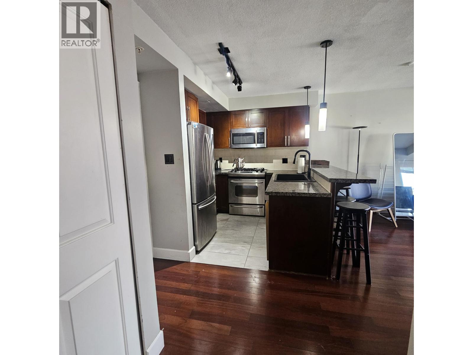 413 3811 Hastings Street, Burnaby, British Columbia V5C 6V2 - Photo 7 - R3057475