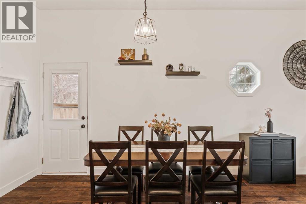 1 Hidden Valley Villas Nw, Calgary, Alberta  T3A 5w7 - Photo 8 - A2269628