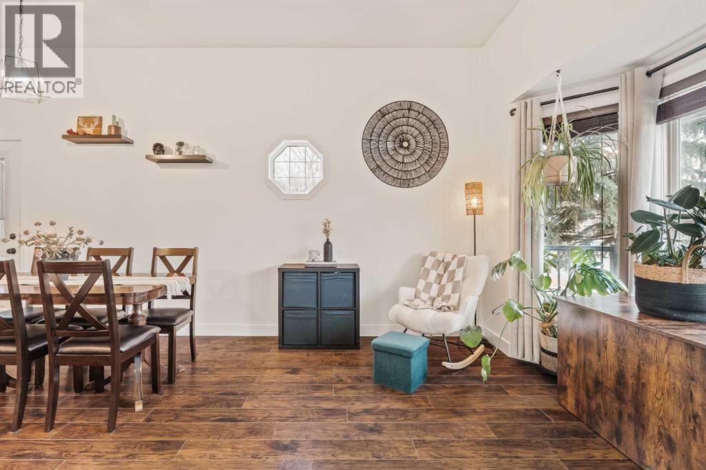 1 Hidden Valley Villas Nw, Calgary, Alberta  T3A 5w7 - Photo 6 - A2269628