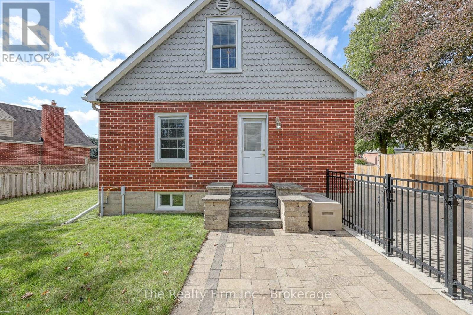 206 Sydenham Street, Woodstock, Ontario  N4S 7B9 - Photo 33 - X12533876