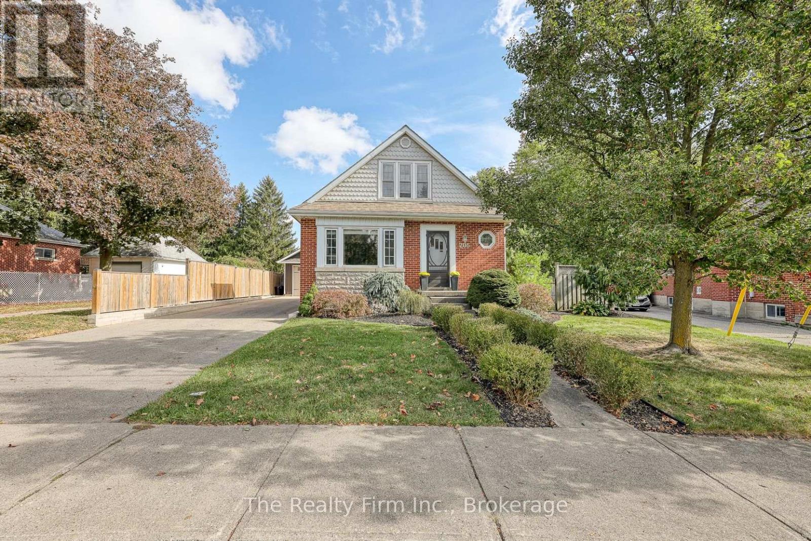 206 Sydenham Street, Woodstock, Ontario  N4S 7B9 - Photo 5 - X12533876