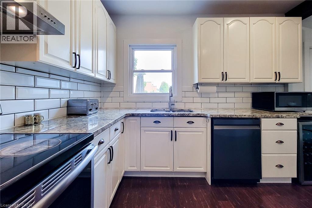 3 East 33rd Street, Hamilton, Ontario  L8V 3S9 - Photo 13 - 40787377